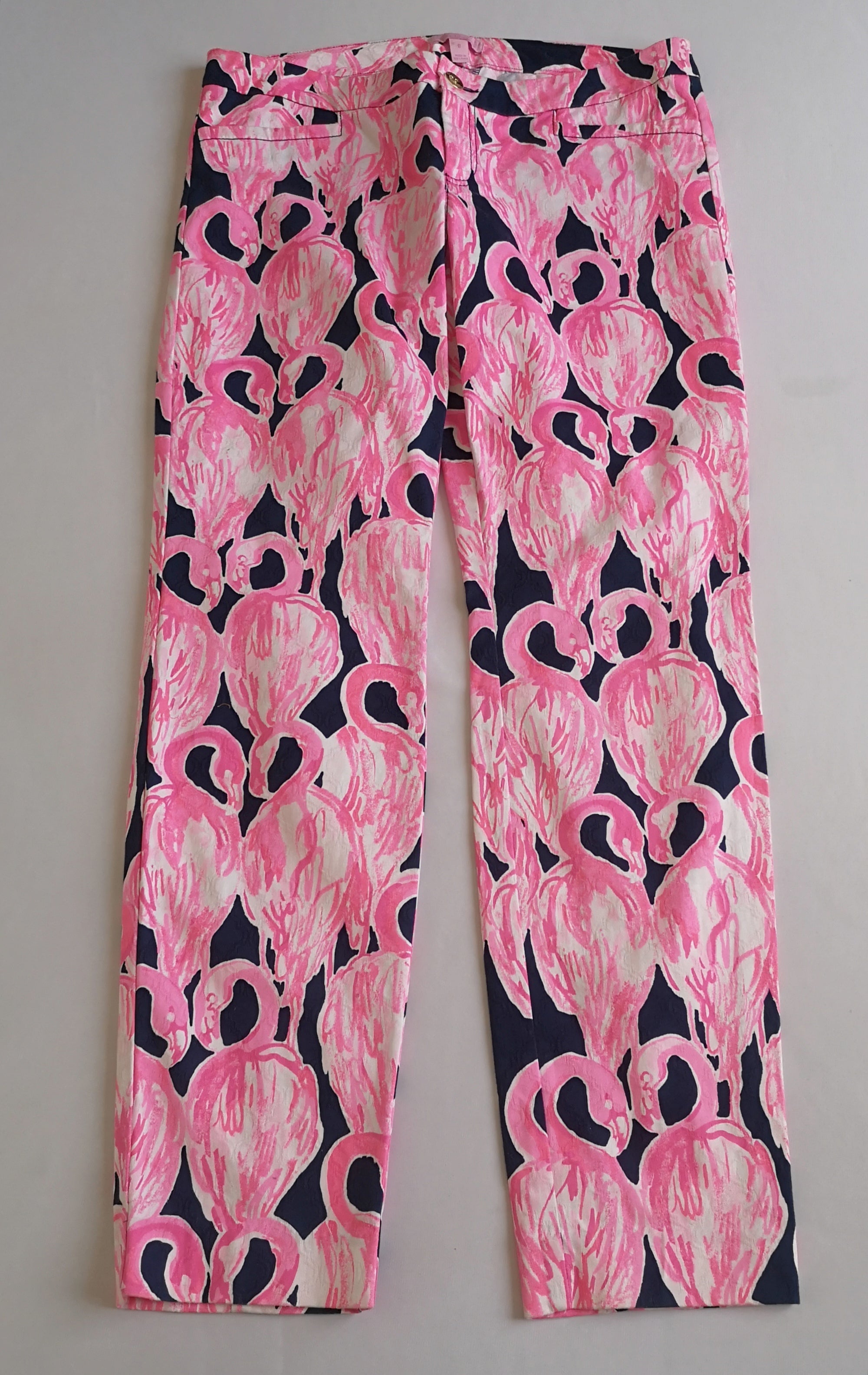Sueter con botones adelante y pantalón corte recto