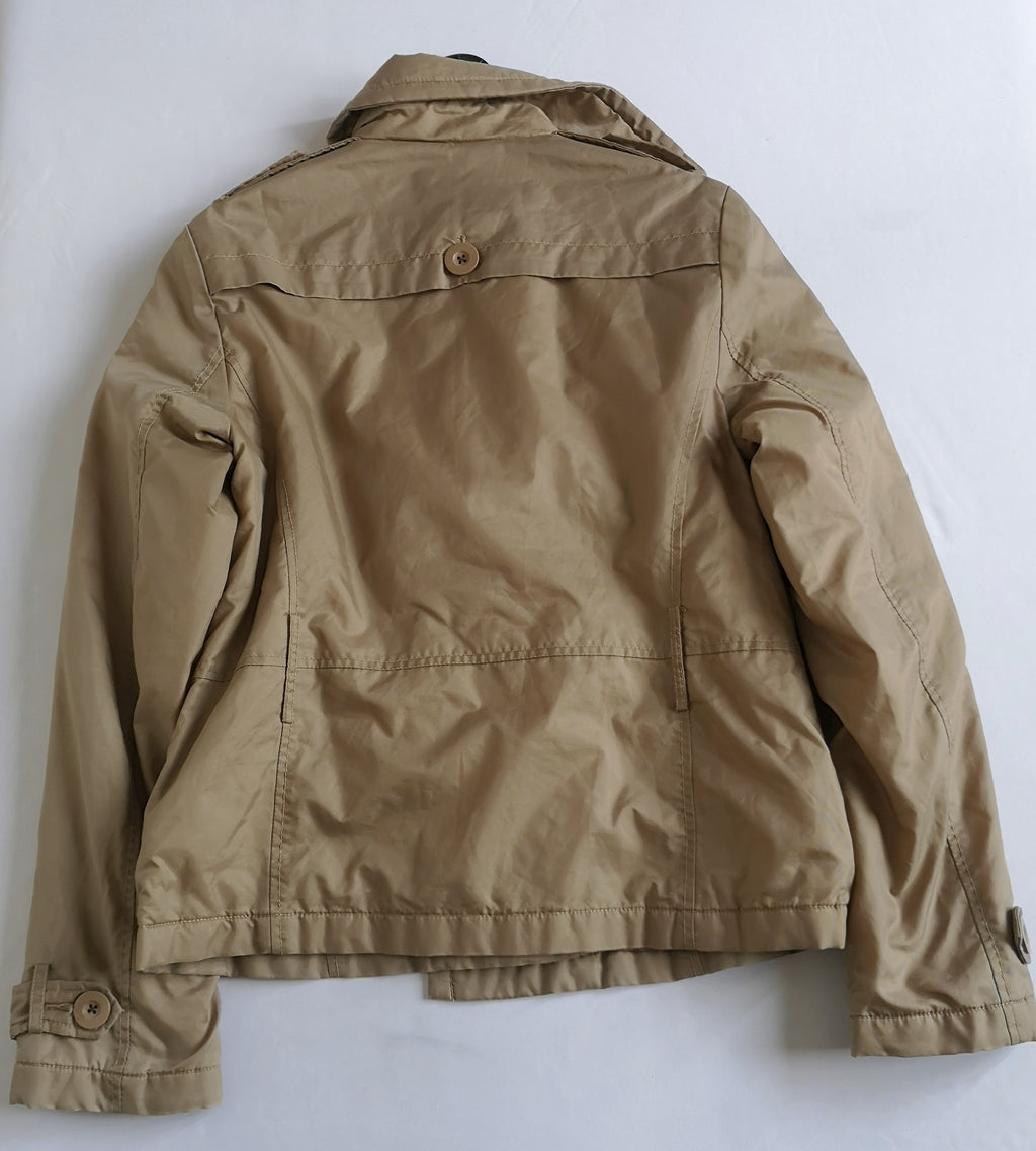 Chaqueta tipo impermeable