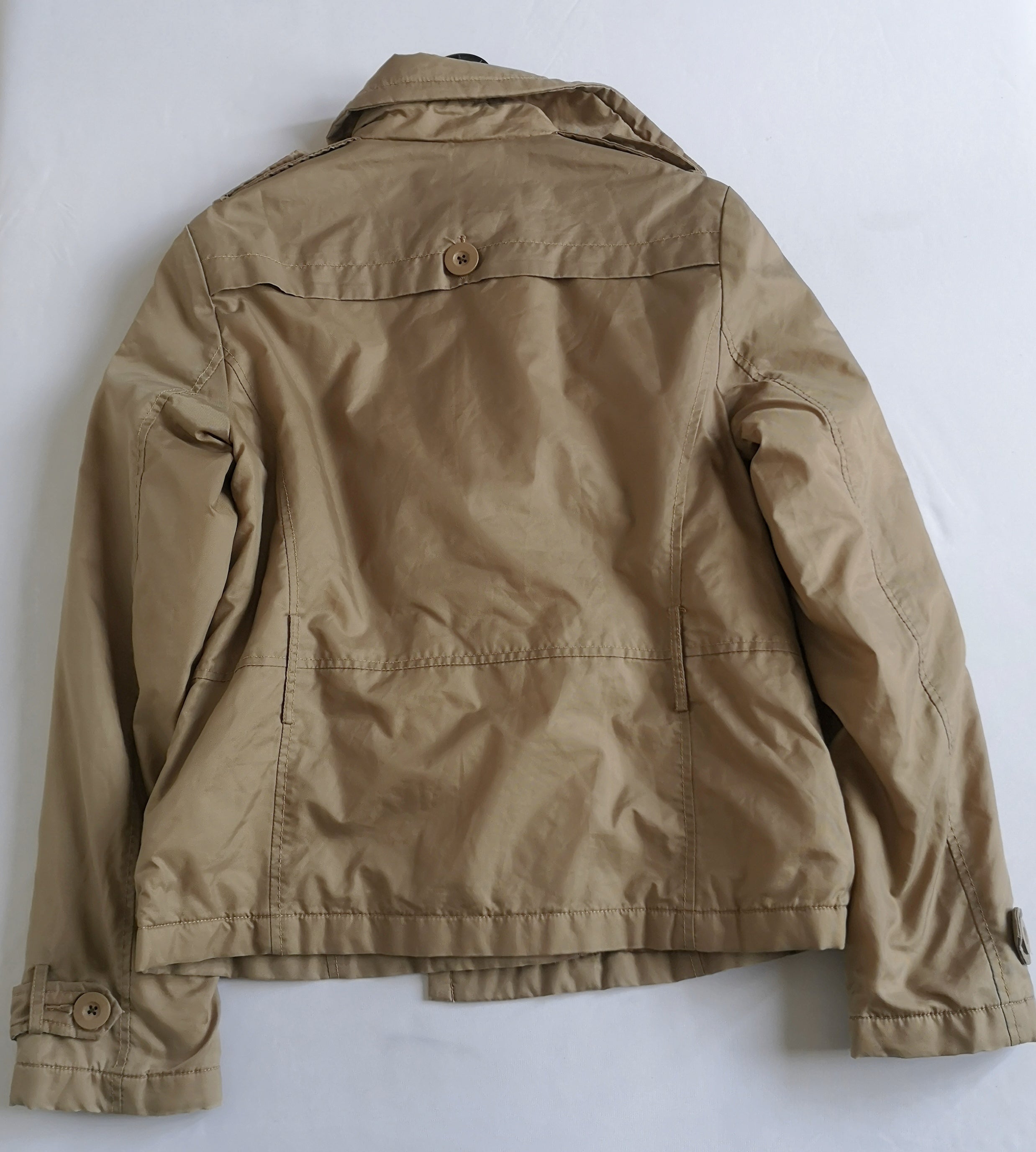 Chaqueta tipo impermeable