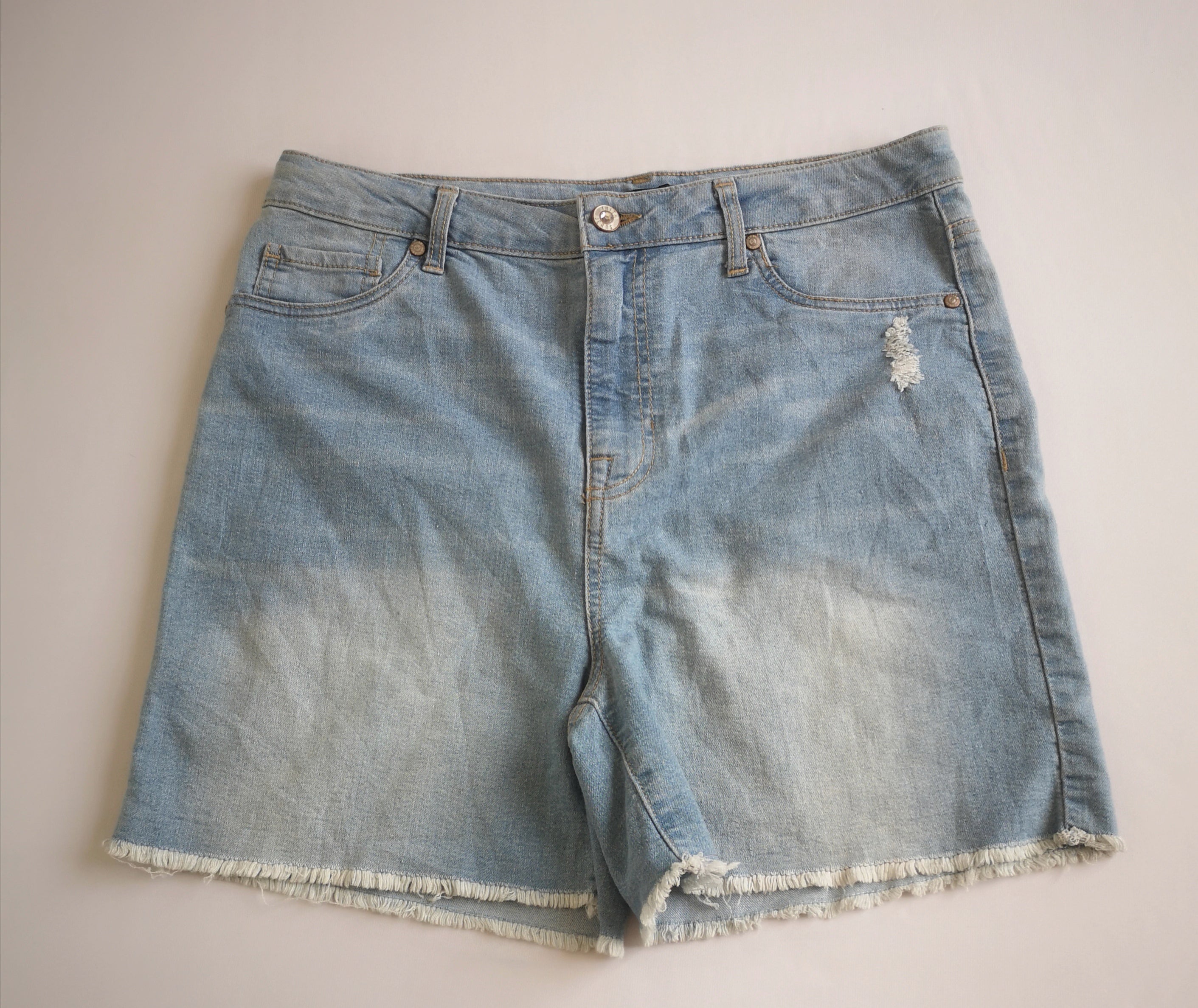 Short con blusa de lino