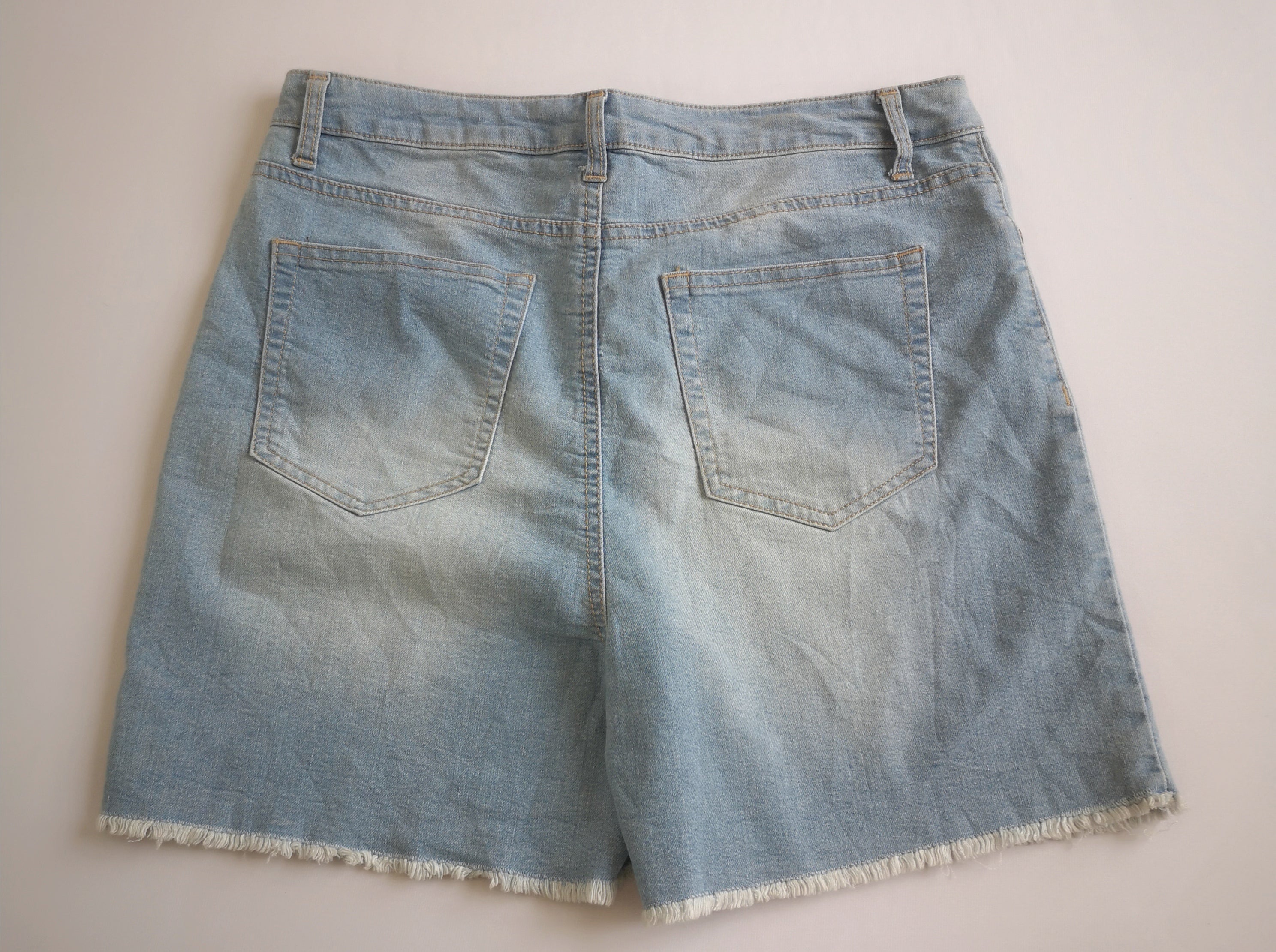Short con blusa de lino
