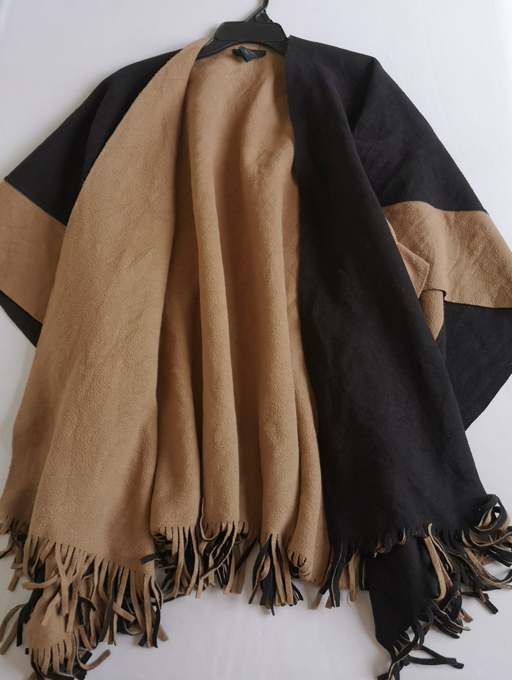 Poncho abierto de los lados