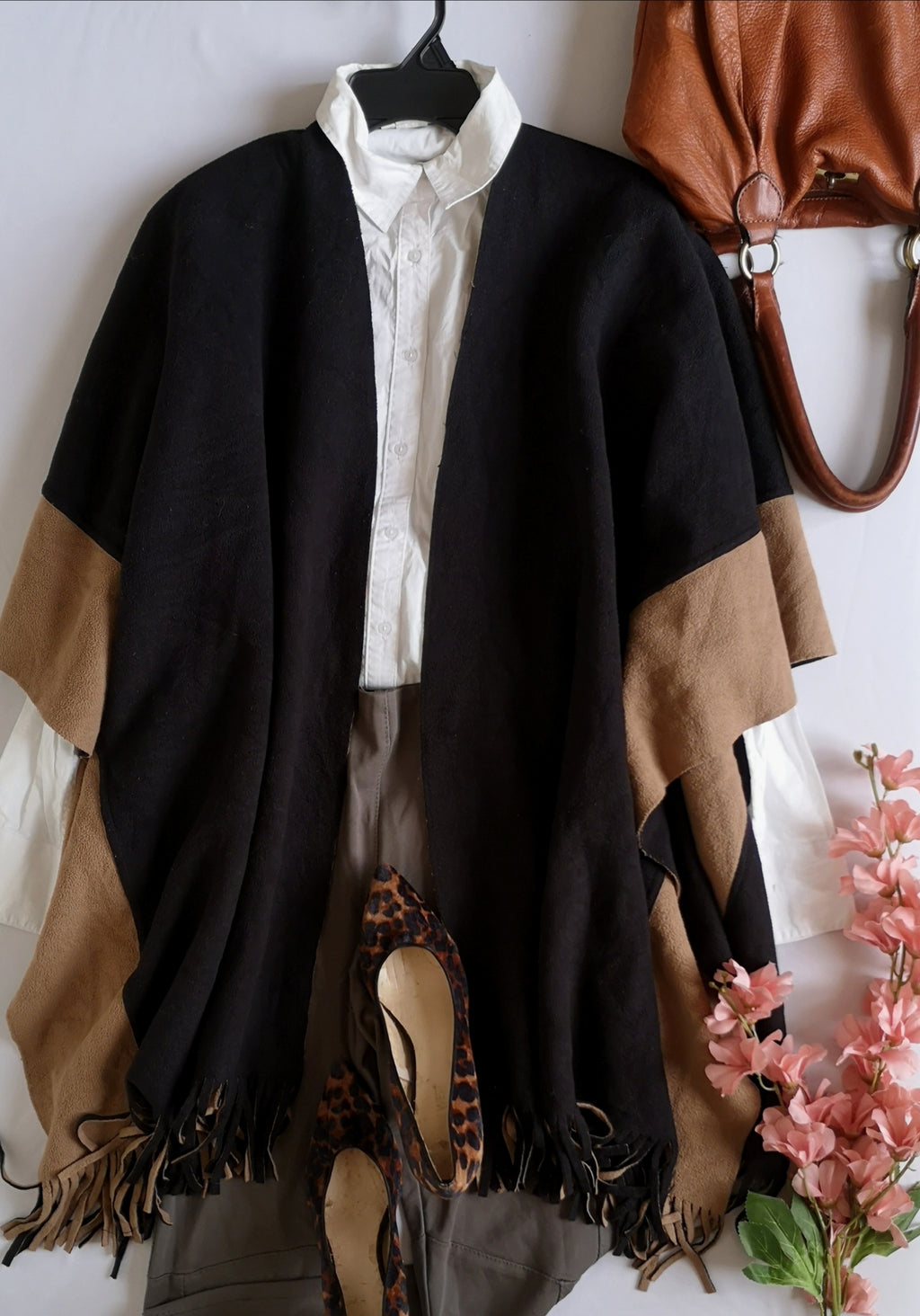 Poncho abierto de los lados
