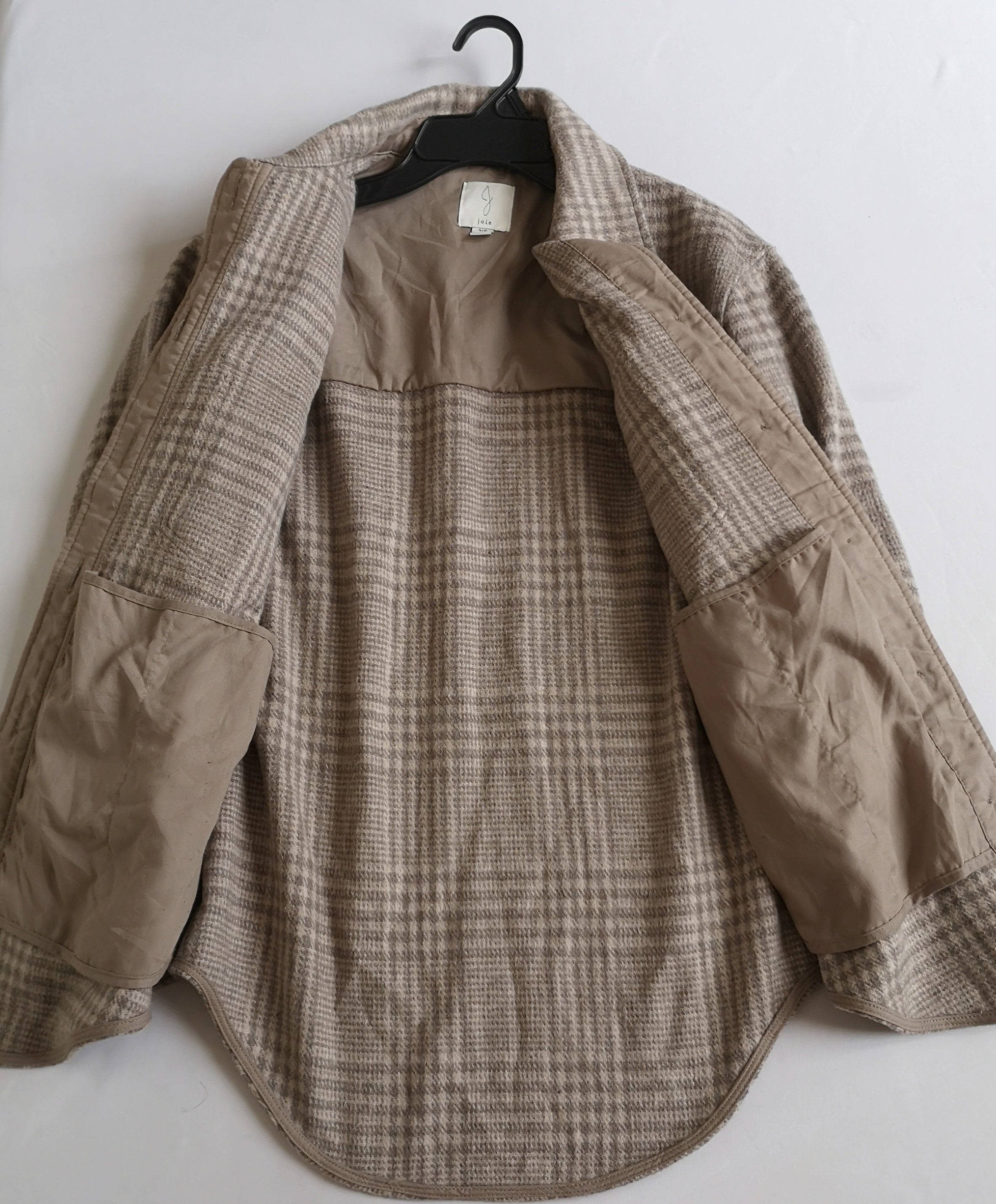 Jacket con bolsas a los lados