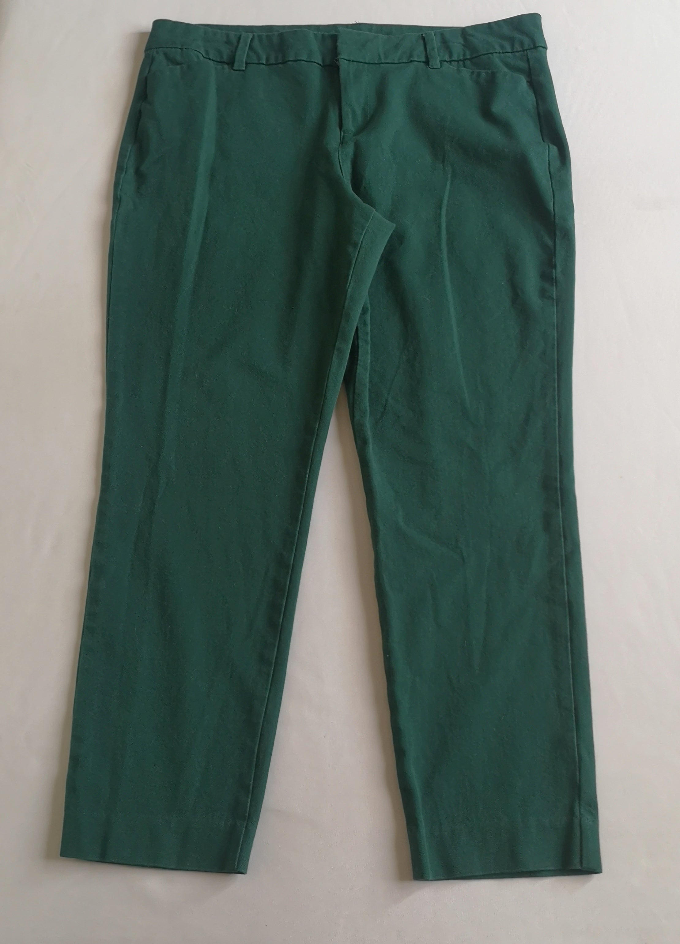 Sueter bordado con pantalón pixie