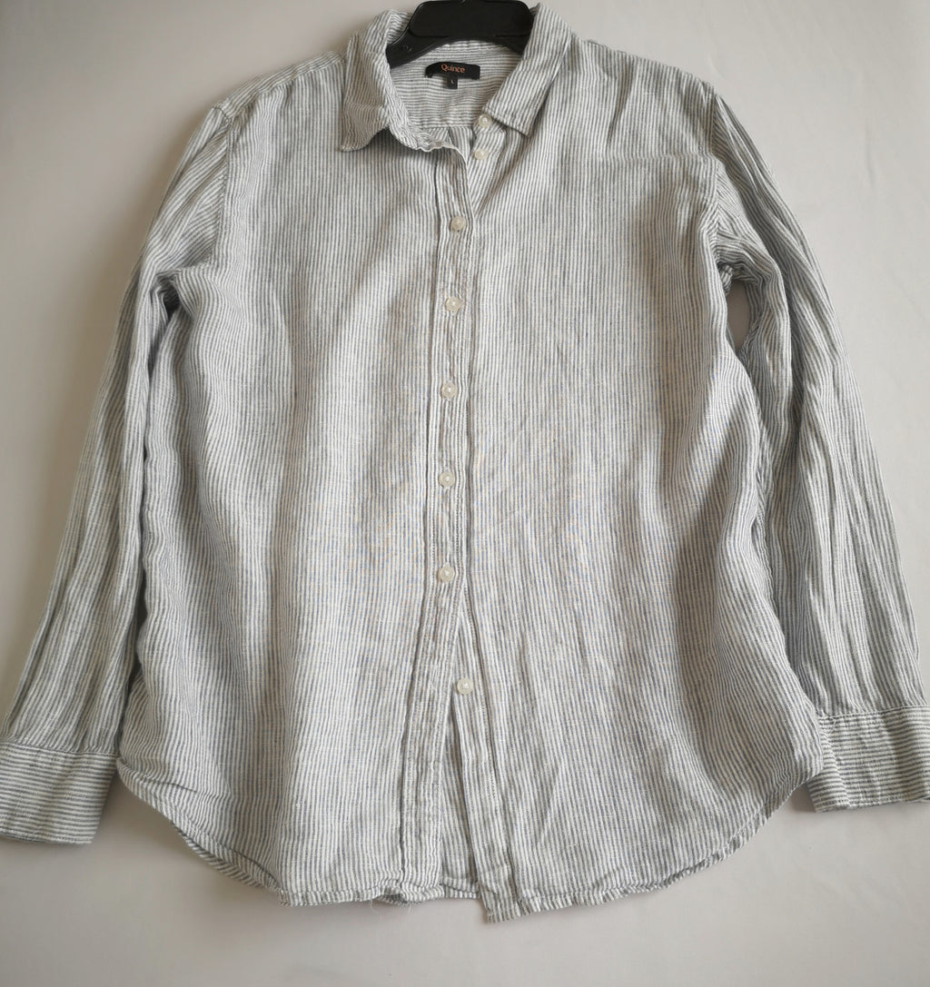 Chaleco corto con blusa de lino ⚓