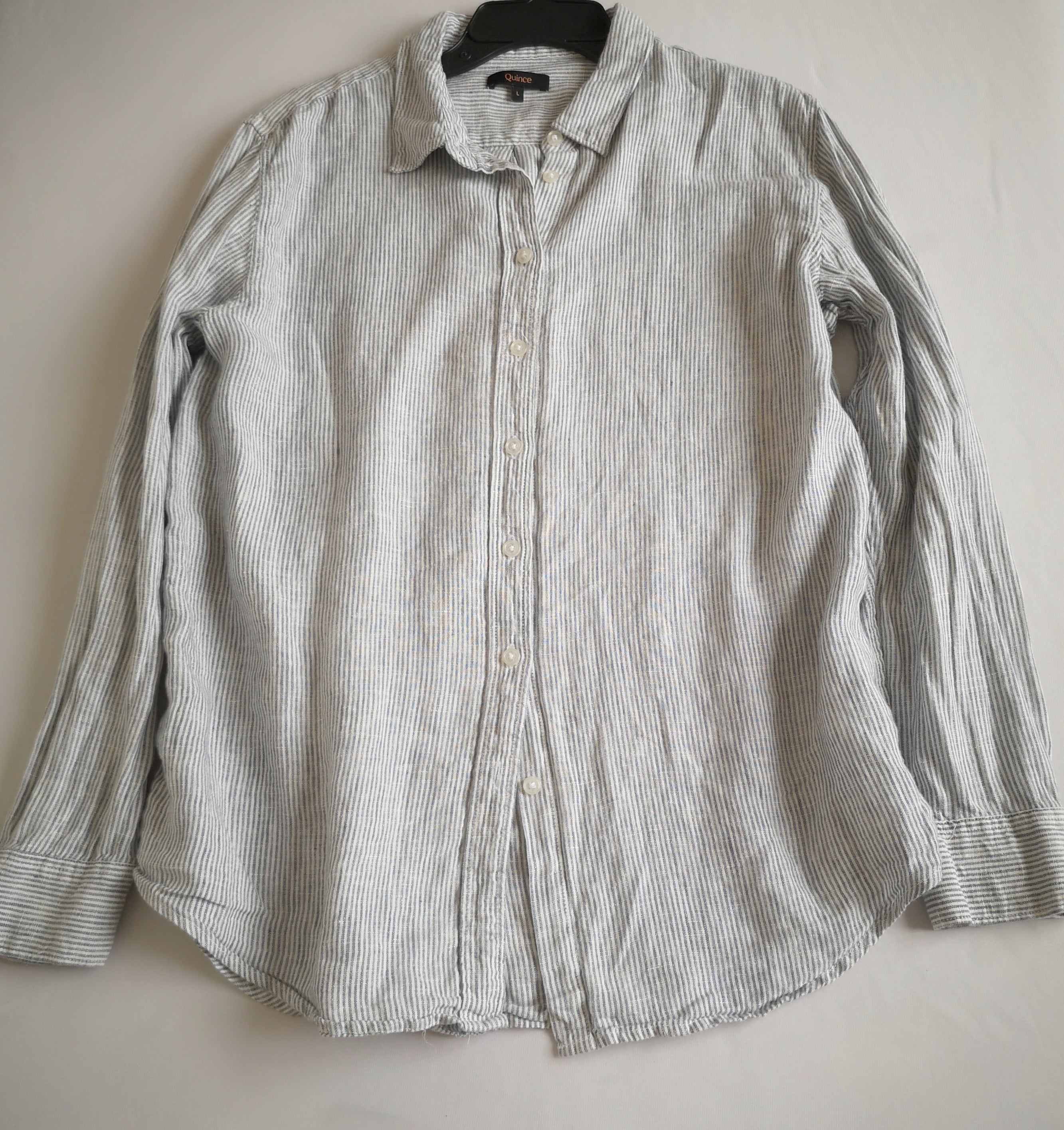 Chaleco corto con blusa de lino ⚓