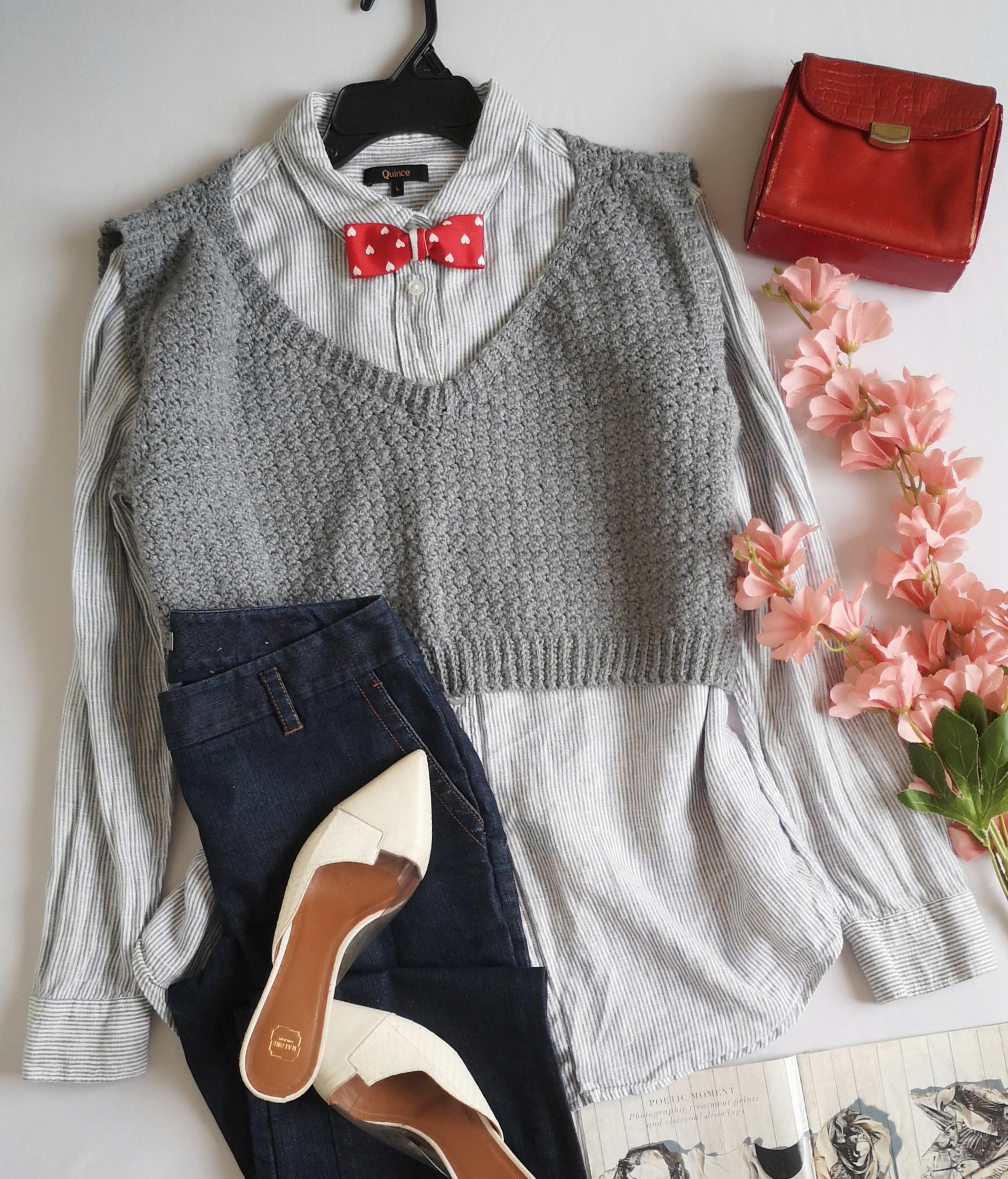 Chaleco corto con blusa de lino ⚓