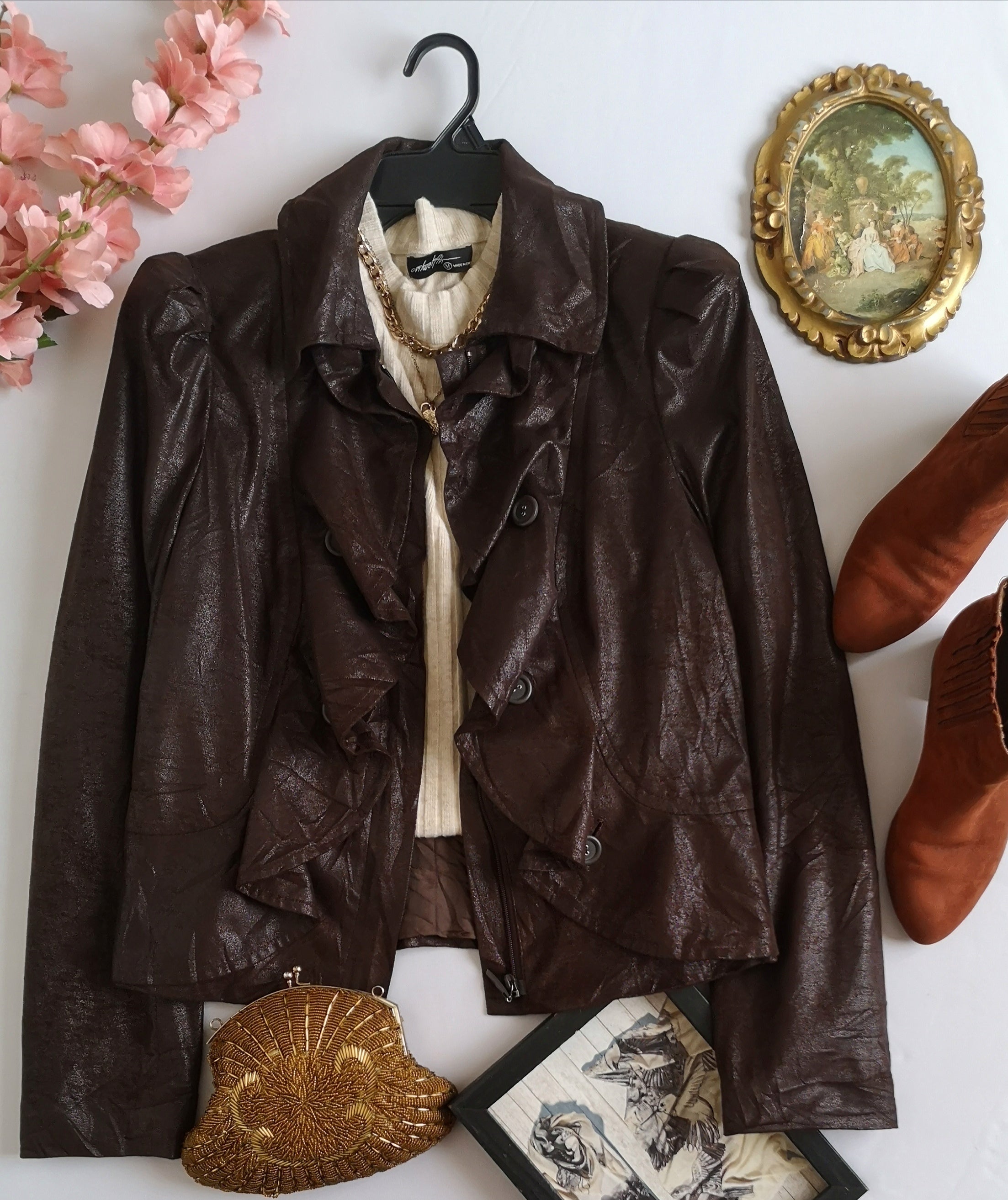 Chaqueta con olanes adelante