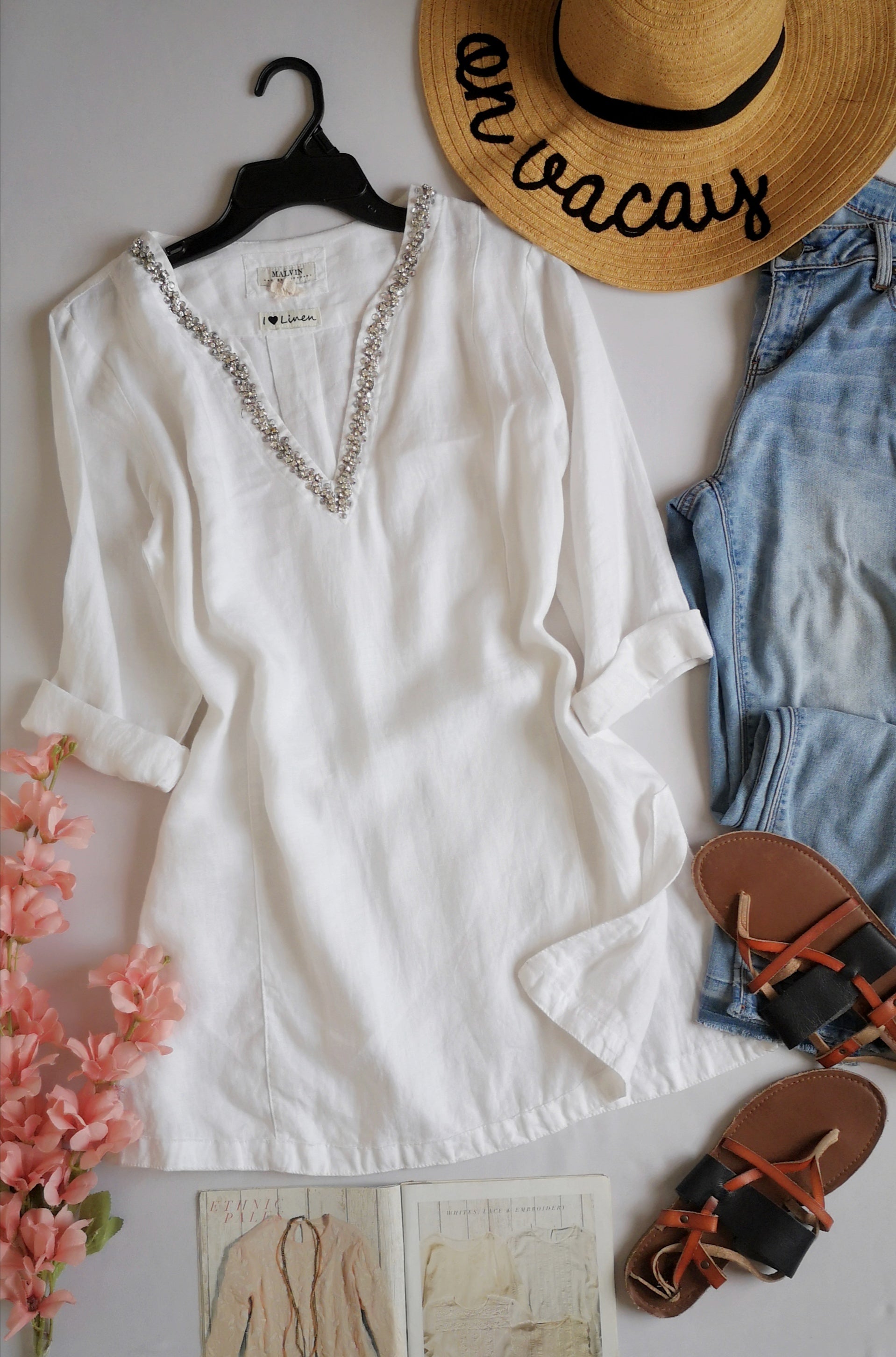 Blusa de lino  bordada del cuello
