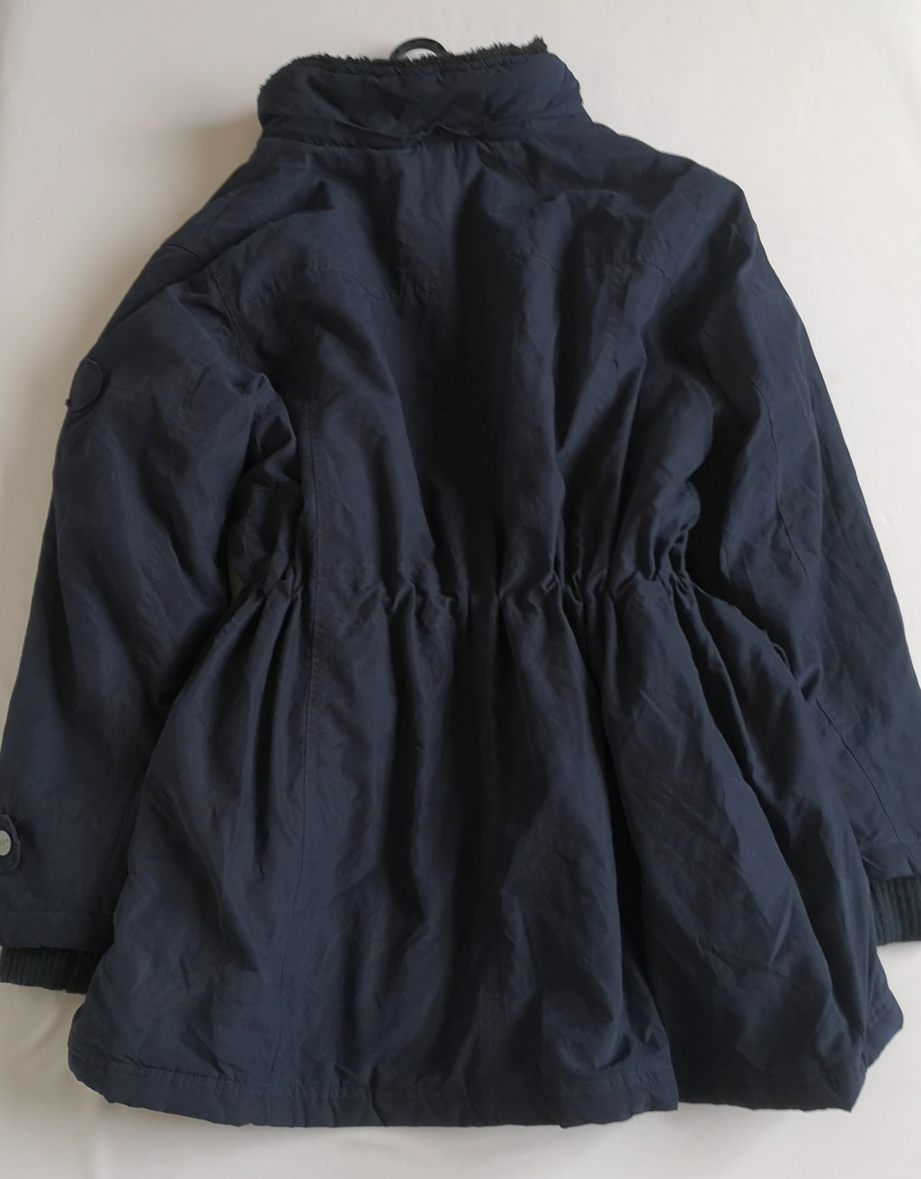 Chaqueta con gorro removible