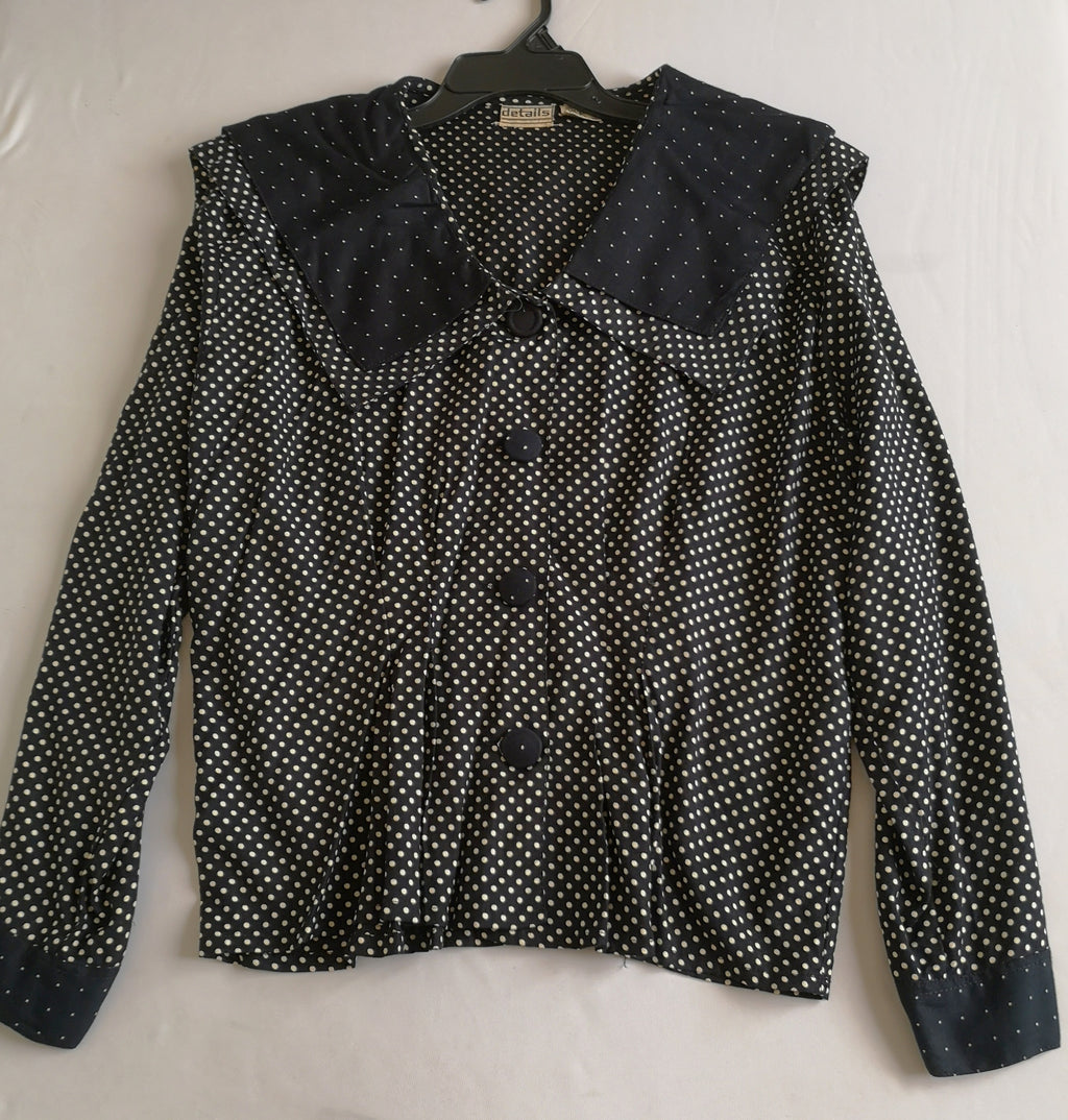 Falda nueva y blusa cuello marinero