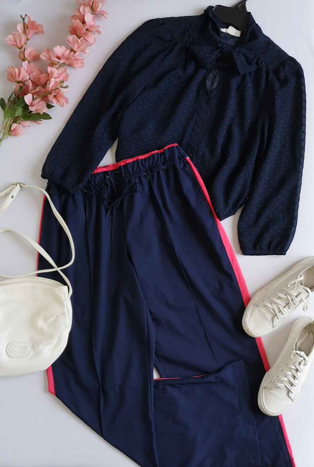 Pantalón tipo pans y blusa de chifon ⚓