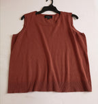 Blusa sin mangas con falda midi