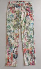 Blusa mangas Campana con pantalón skinny