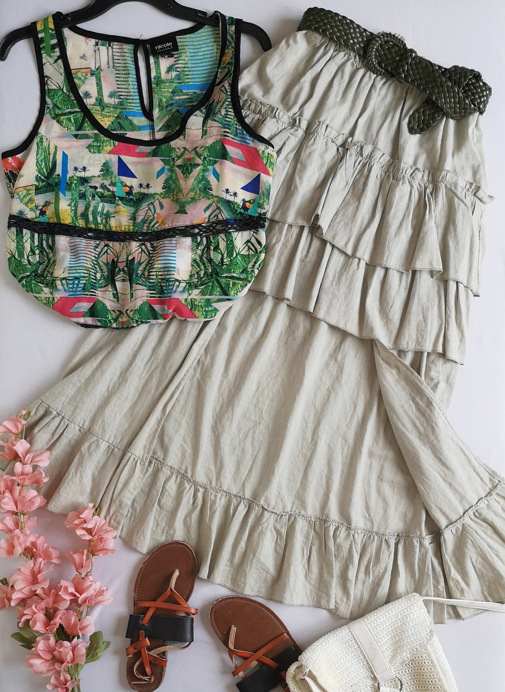 Blusa de chifon y falda corta de adelante ⚓