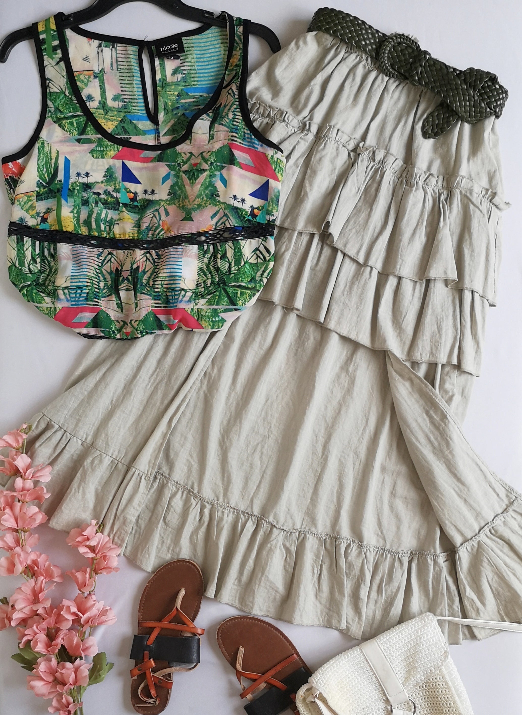 Blusa de chifon y falda corta de adelante ⚓