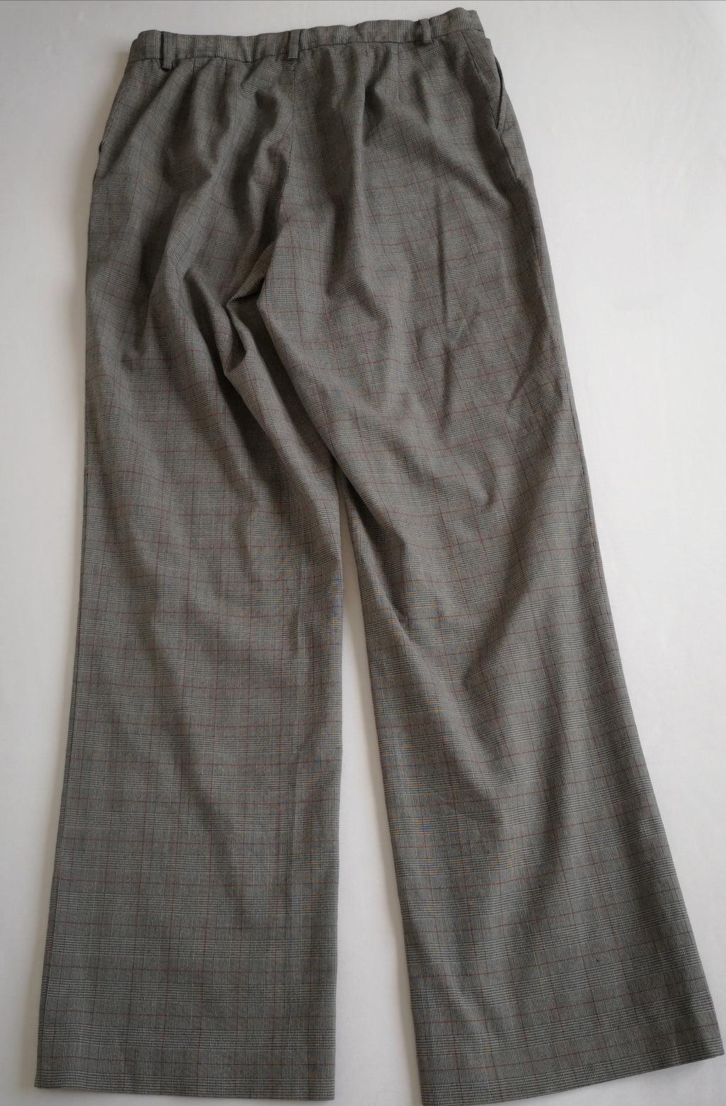 Sueter liviano y pantalón ancho de abajo ❤️