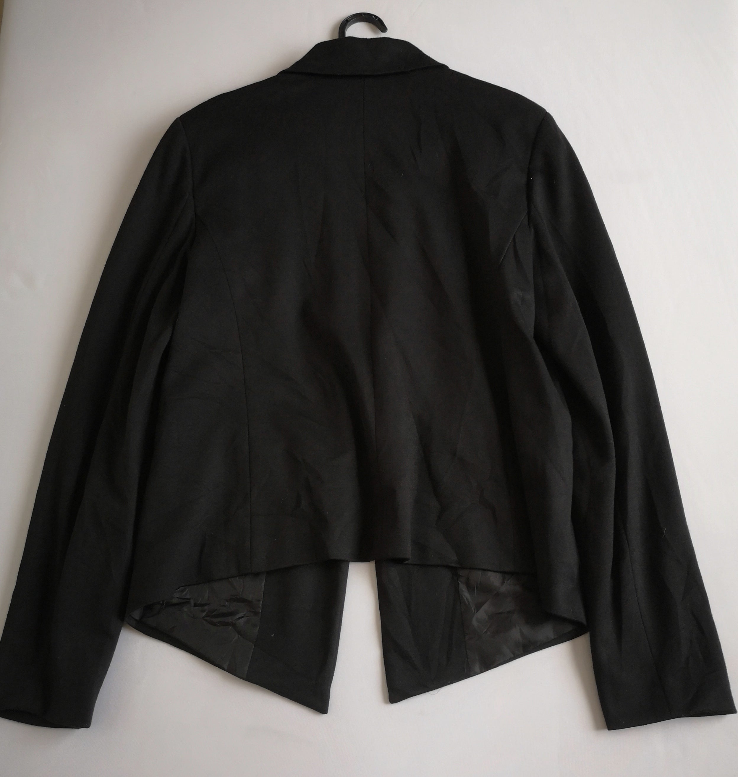 Blazer con zippers adelante