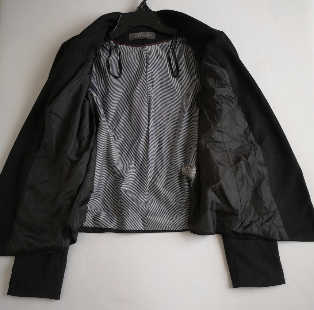 Blazer con zippers adelante