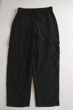 Pantalón tipo cargo y blusa estilo ancho