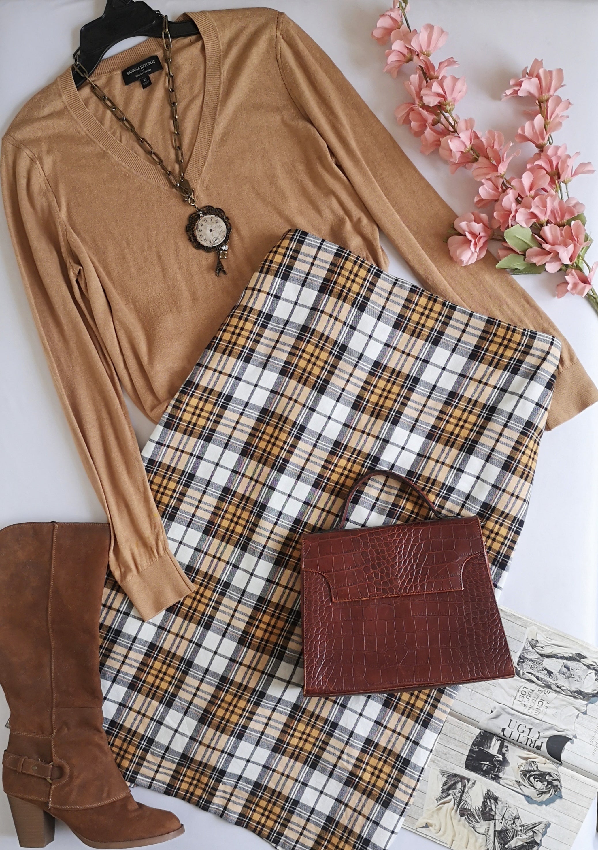 Falda midi con blusa cuello en V