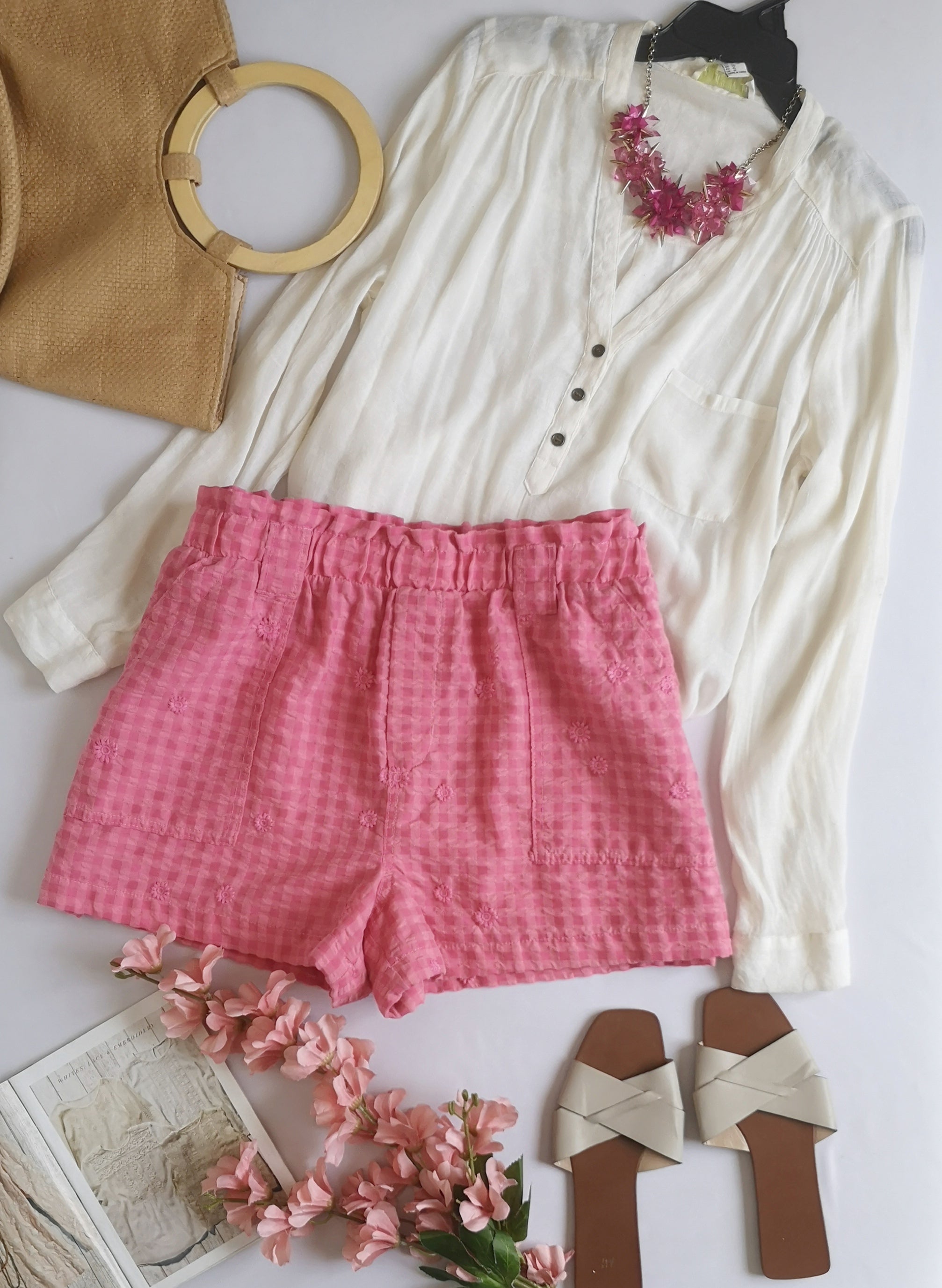 Blusa manga larga con short bordado