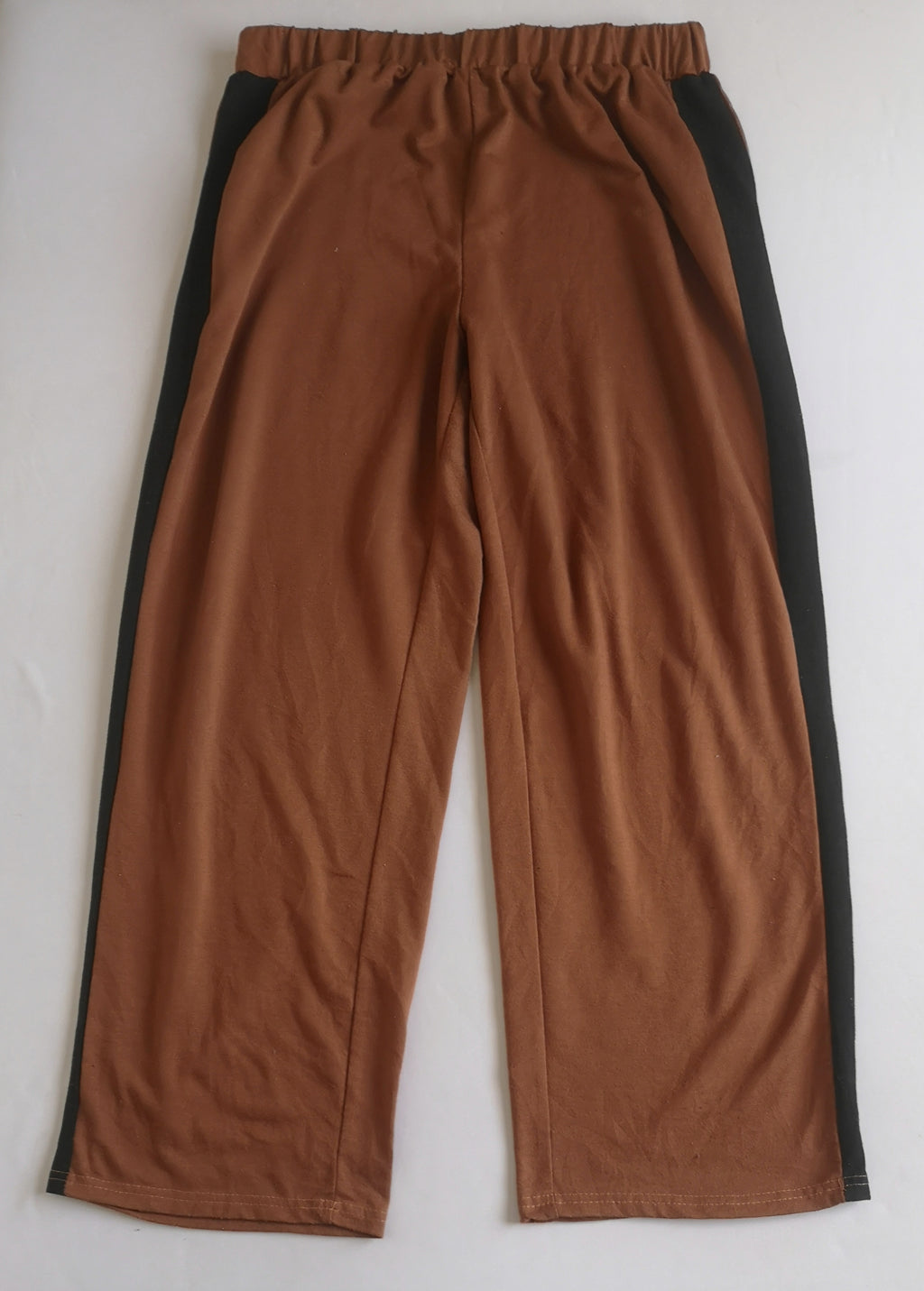 Pantalón tipo pans y blusa bordada 💙