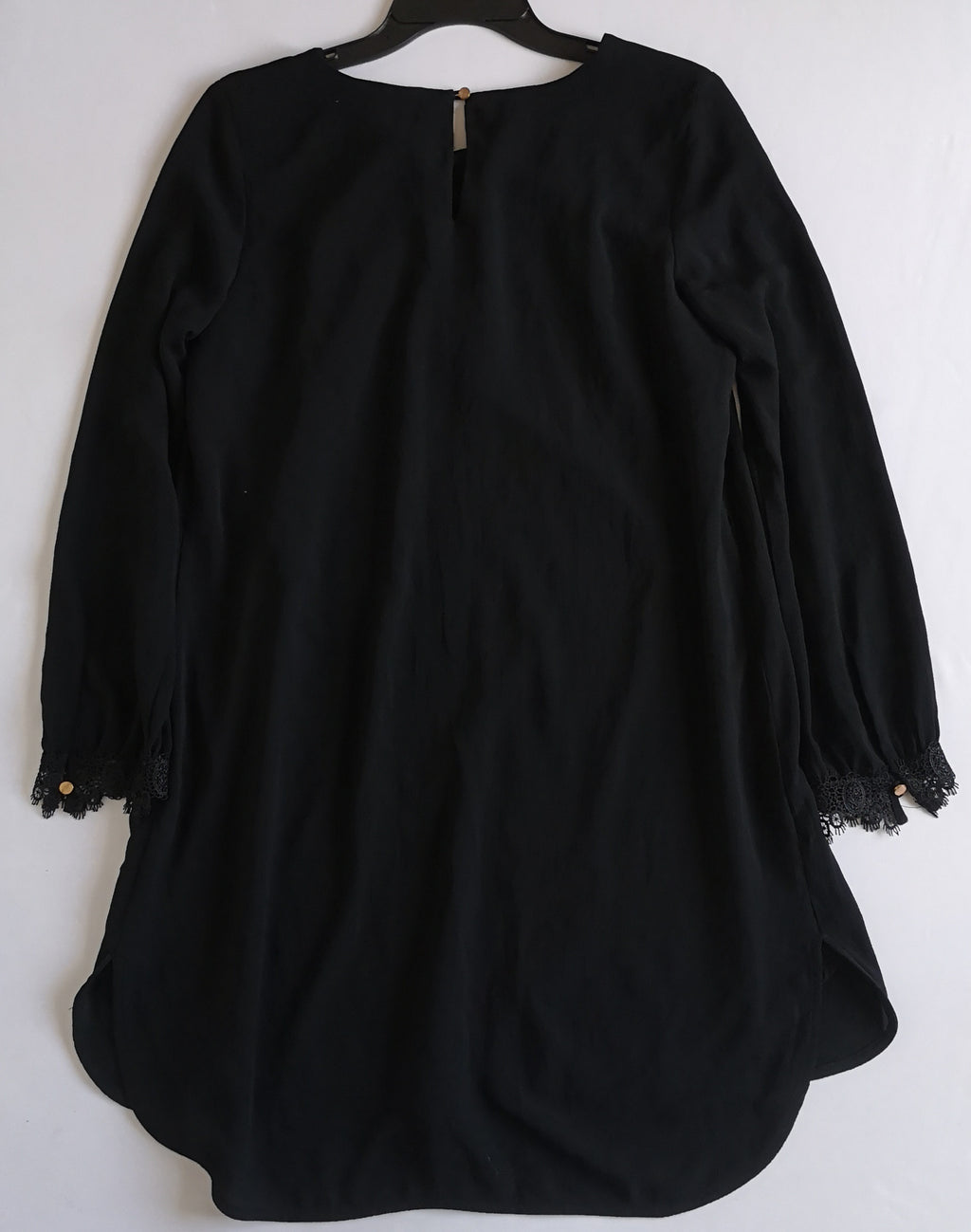 Vestido de chifon con encaje incluye cincho