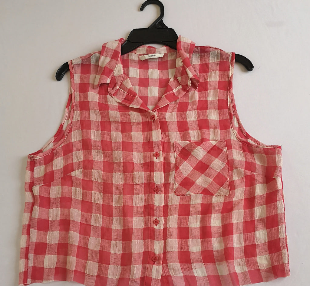 Blusa corta y pantalón con cinto ⚓