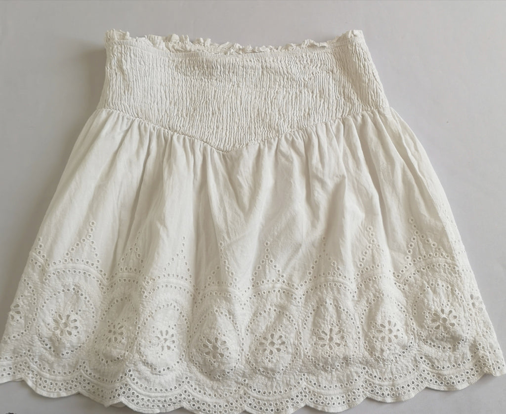Blusa con olanes y falda de algodón