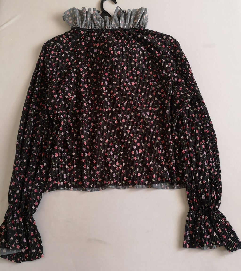 Blusa con olanes y falda de algodón