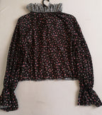 Blusa con olanes y falda de algodón