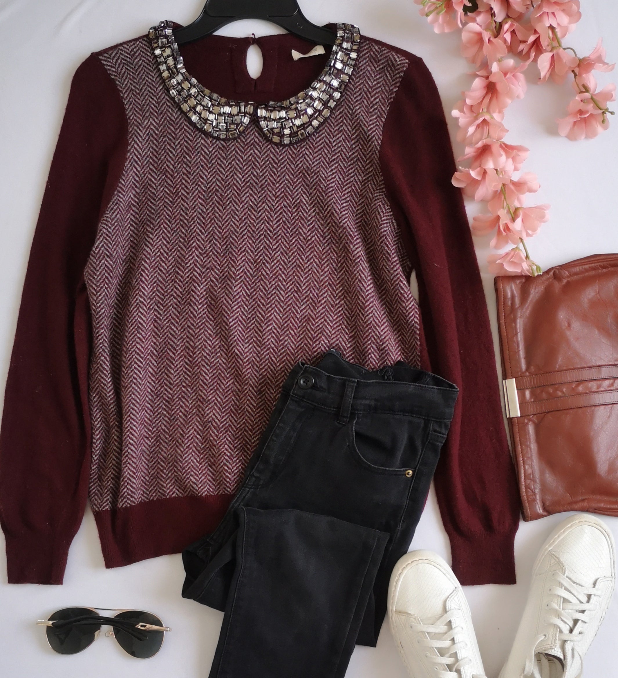 Sueter con cuello bordado 💙