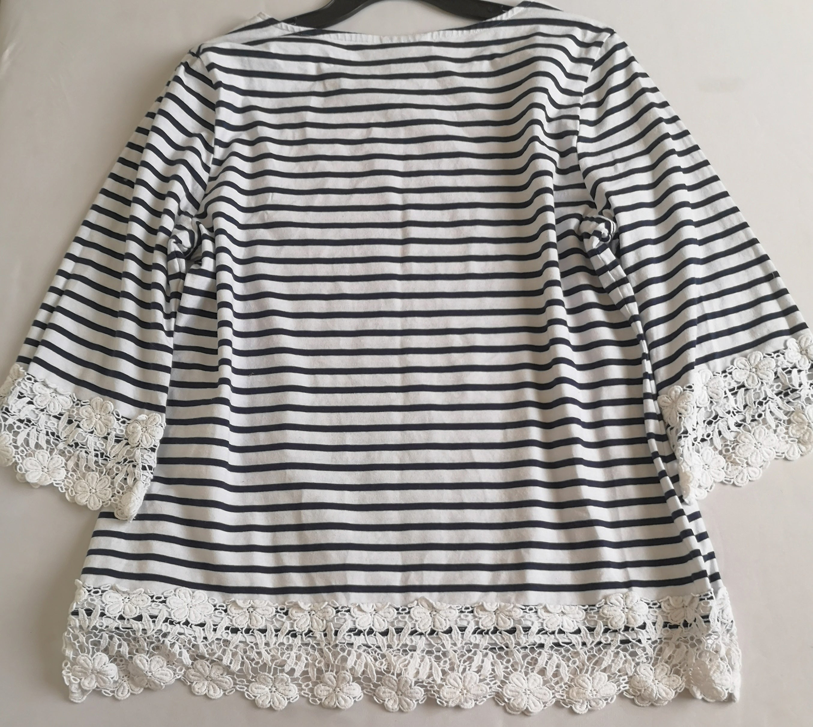 Blusa con encaje