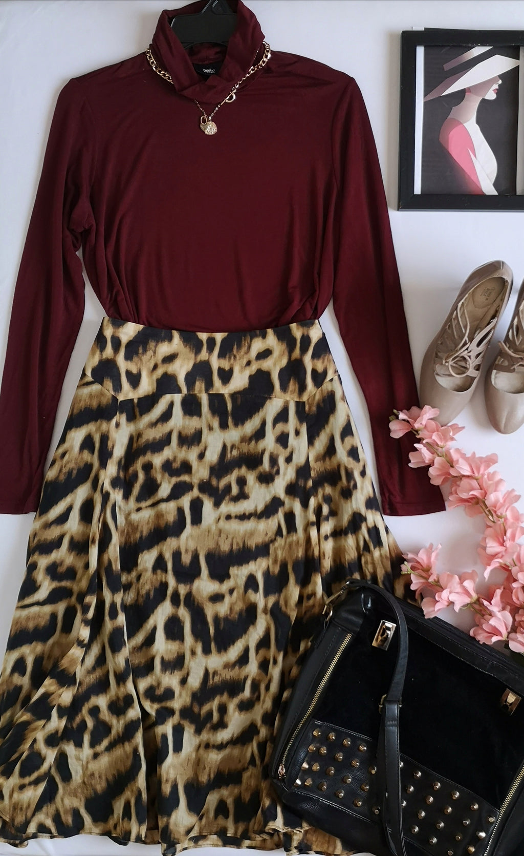 Falda midi con blusa cuello alto ⚓