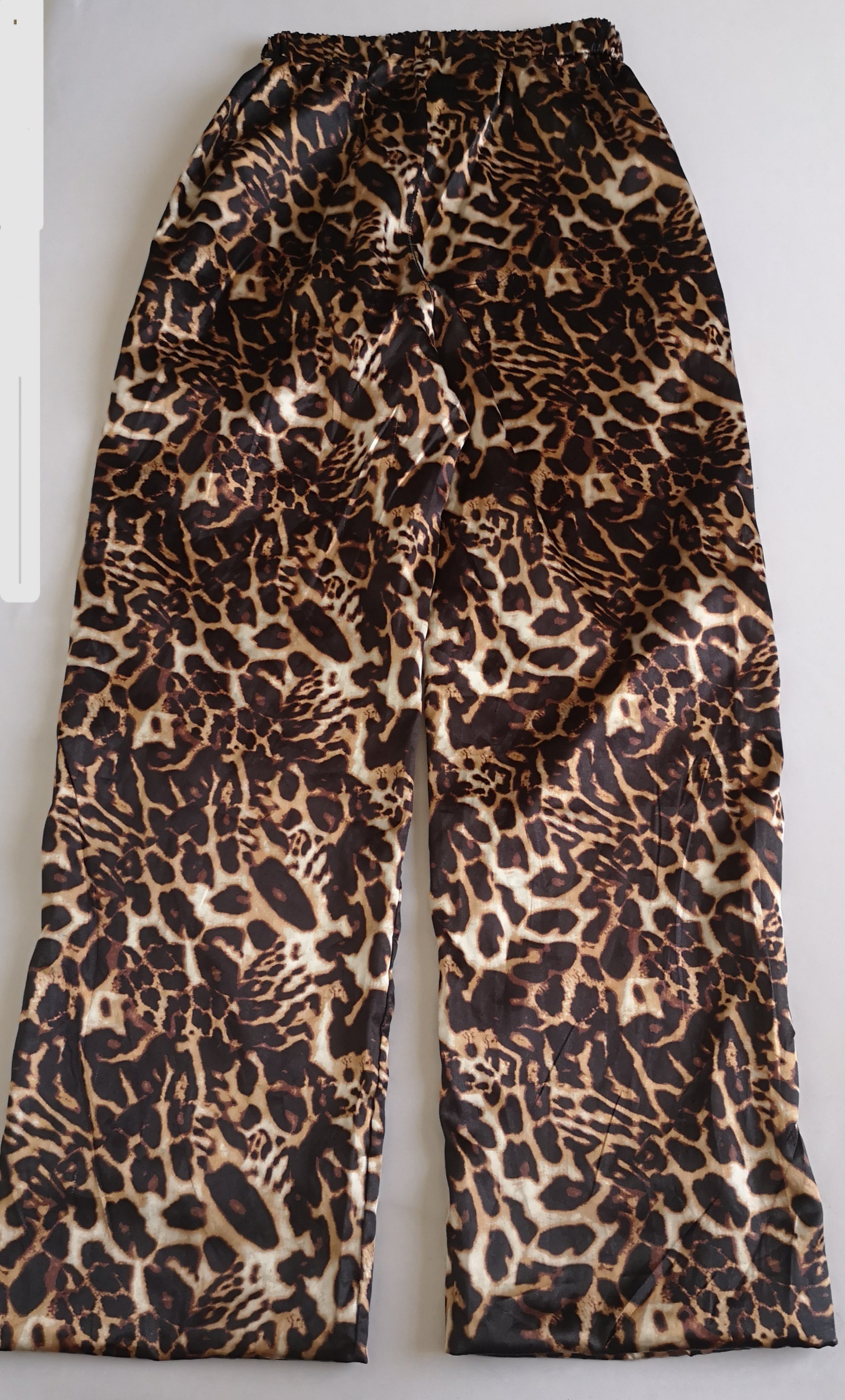Pantalón tipo seda con blazer manga corta ⚓
