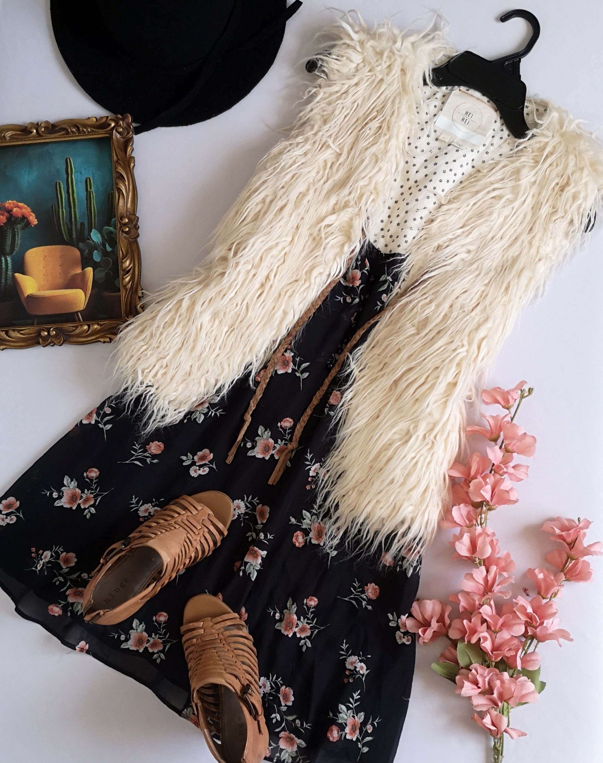 Vestido de chifon con chaleco peludito ❤️