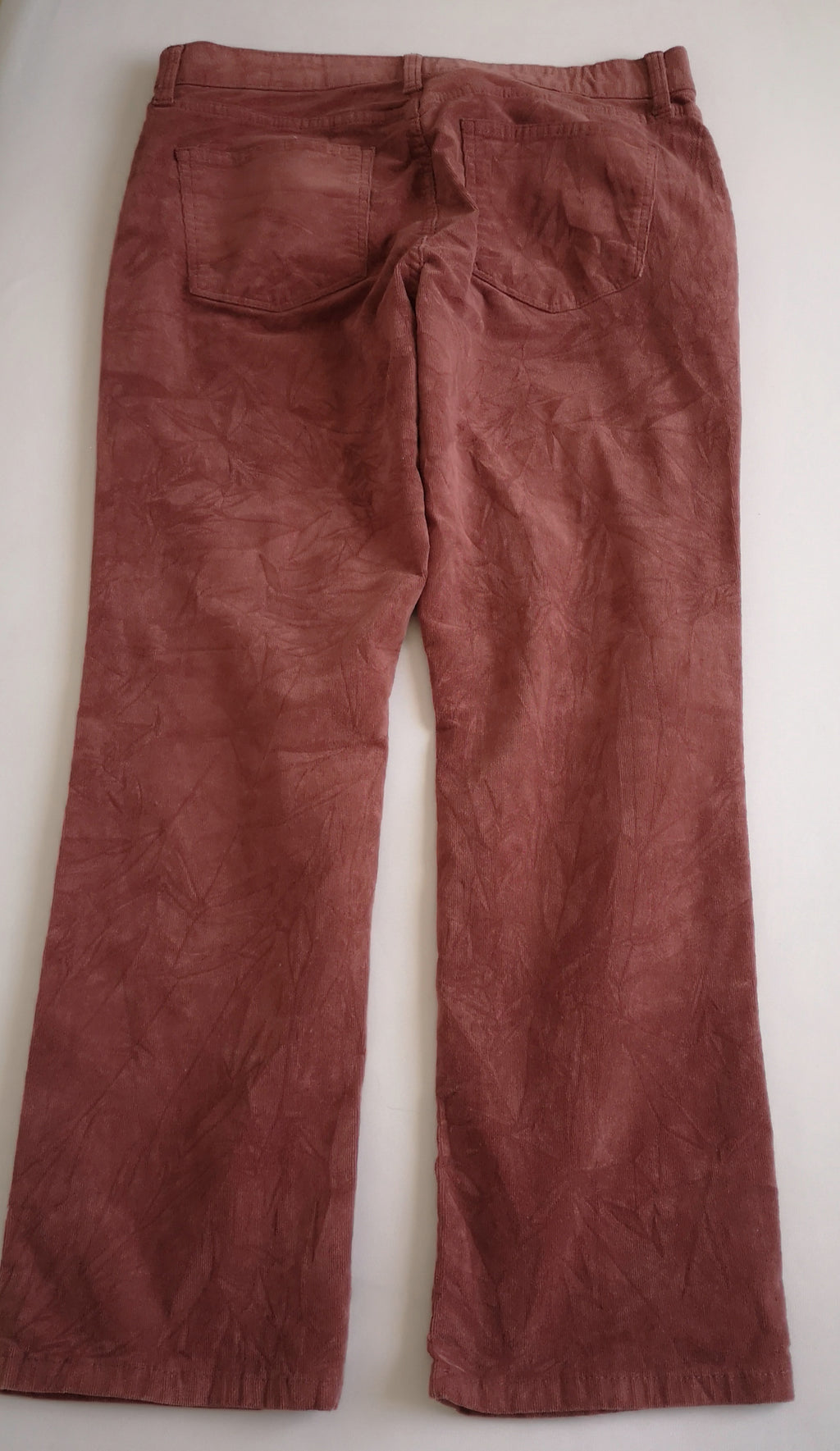 Pantalón straight leg con blusa sin mangas