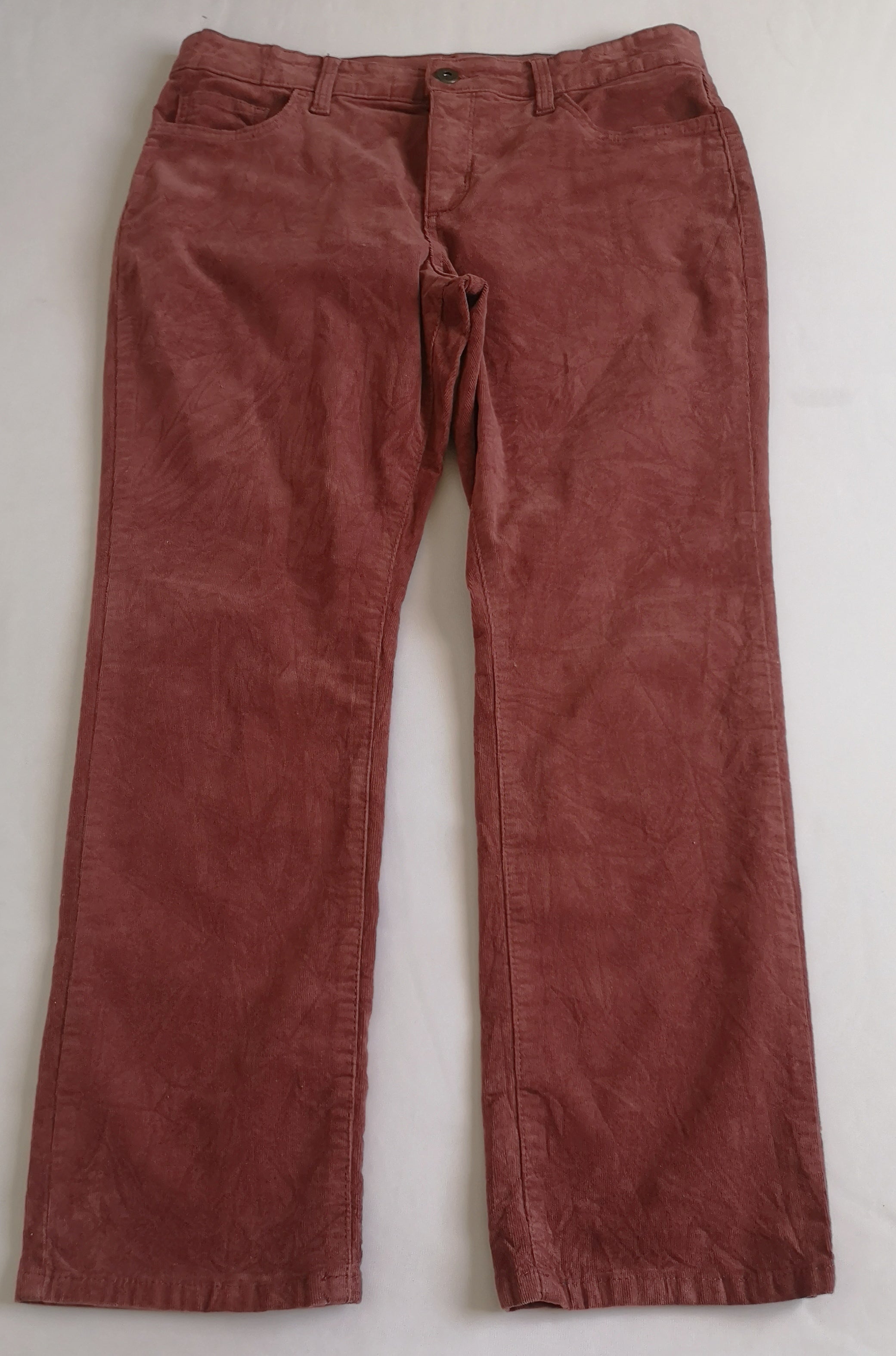 Pantalón straight leg con blusa sin mangas