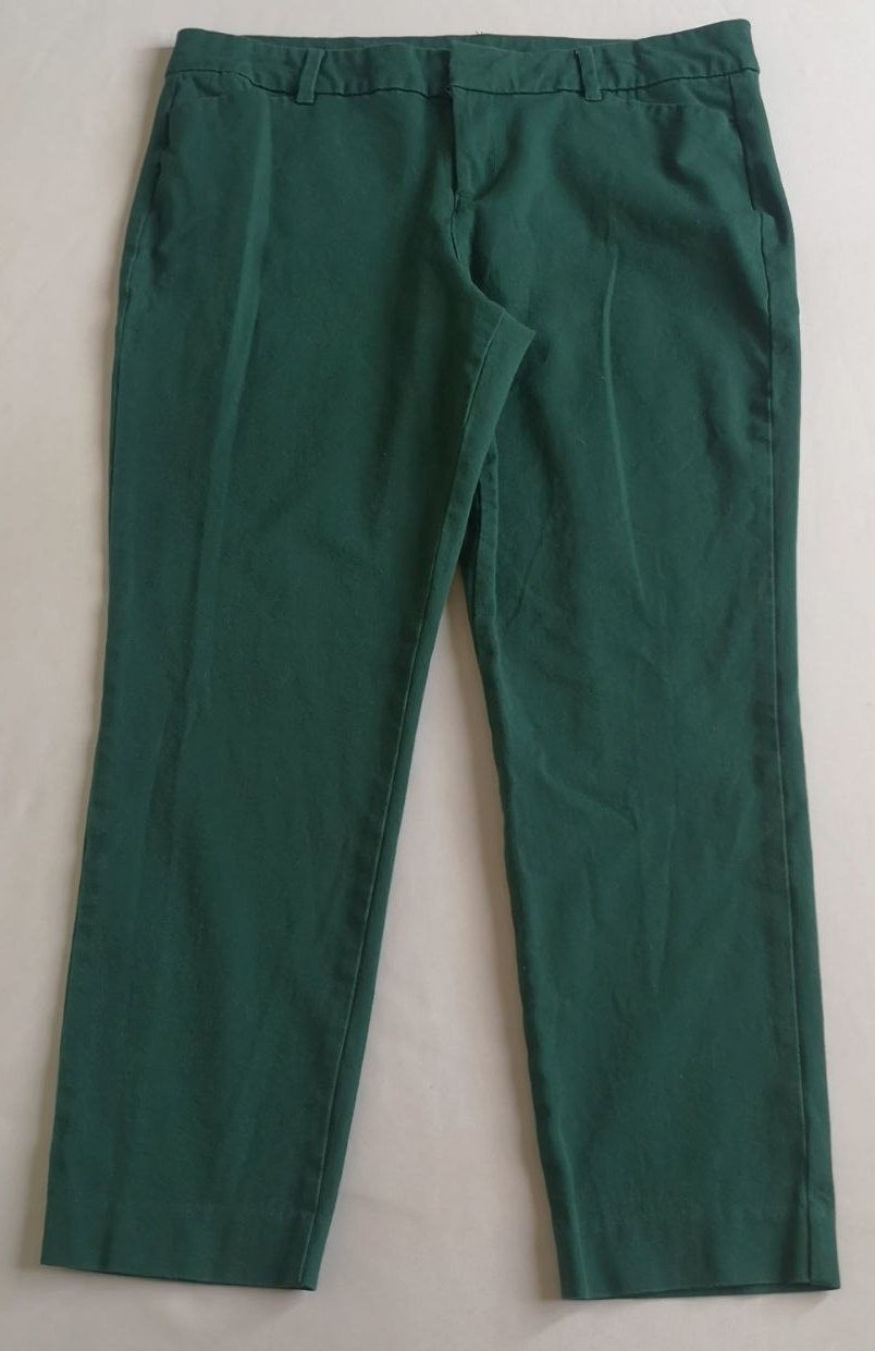 Blusa tallada y pantalón con bolsas a los lados