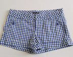 Blusa bordada de las mangas con short