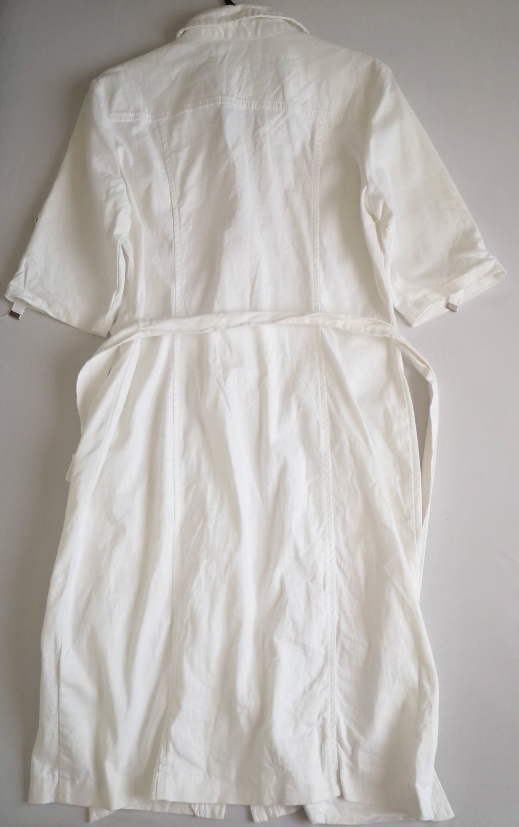 Vestido midi con cinto