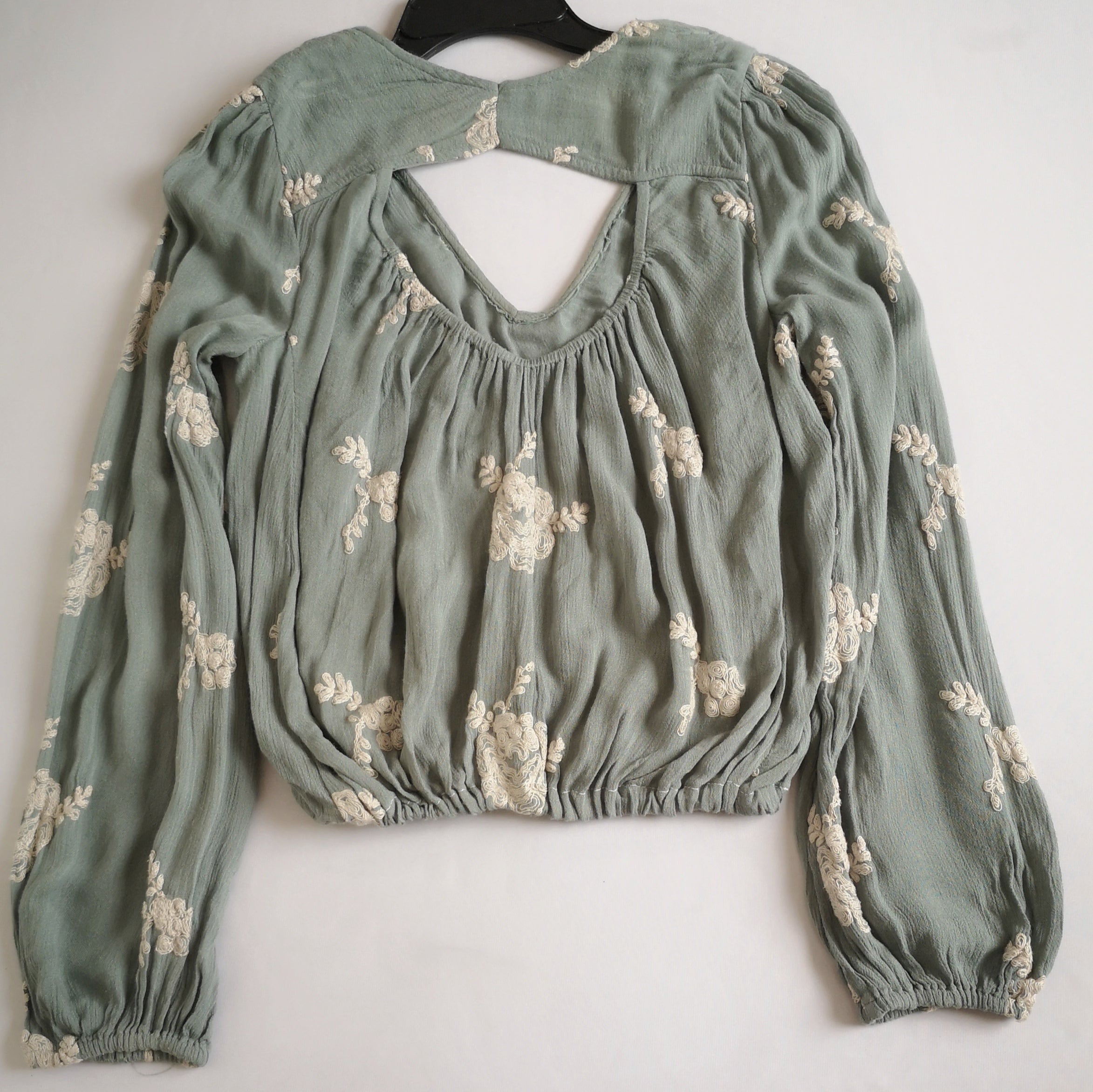 Blusa con elástico abajo con pantalón