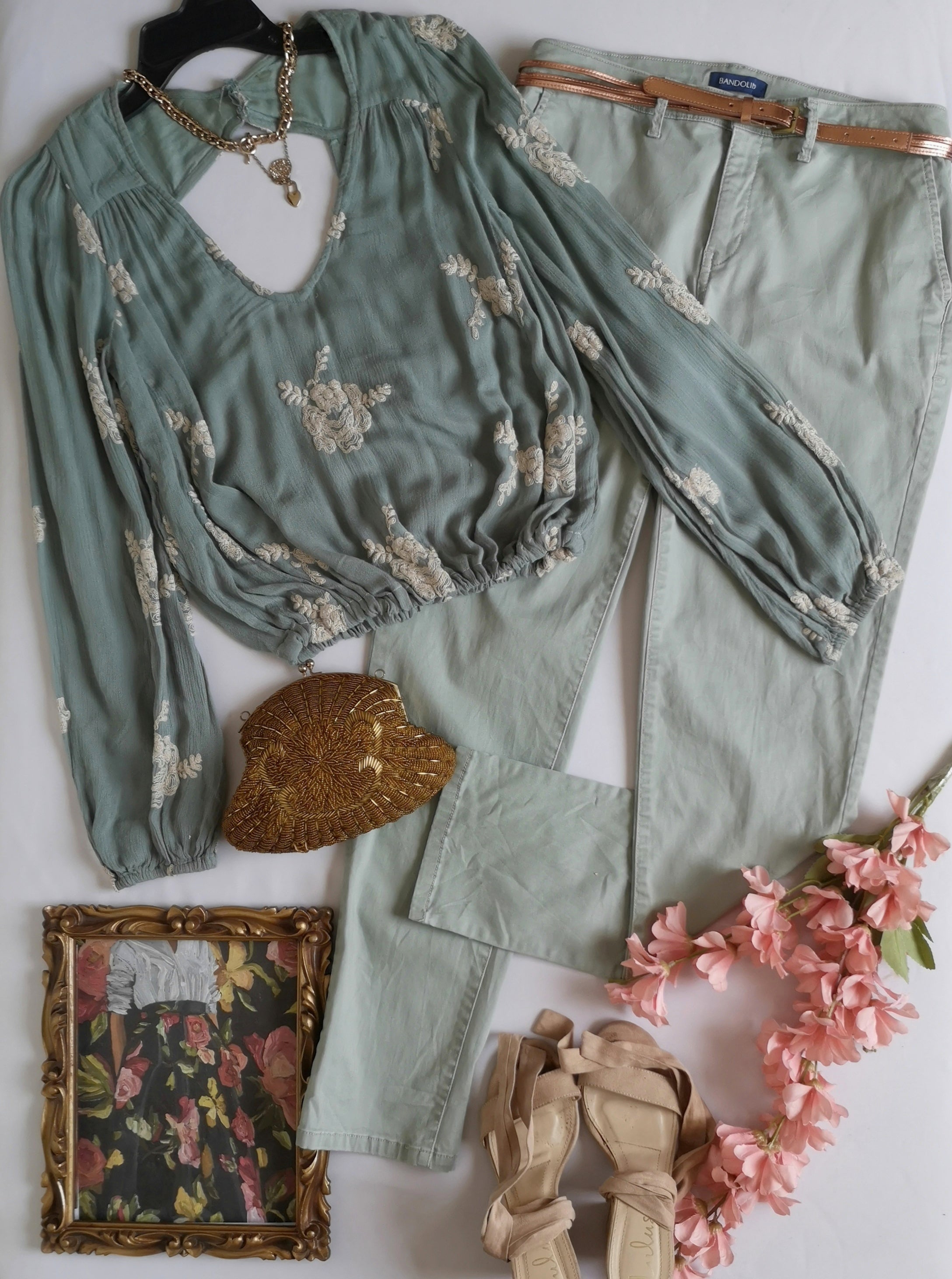 Blusa con elástico abajo con pantalón