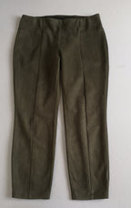 Pantalón tela piel de durazno con blusa estilo cuadrado