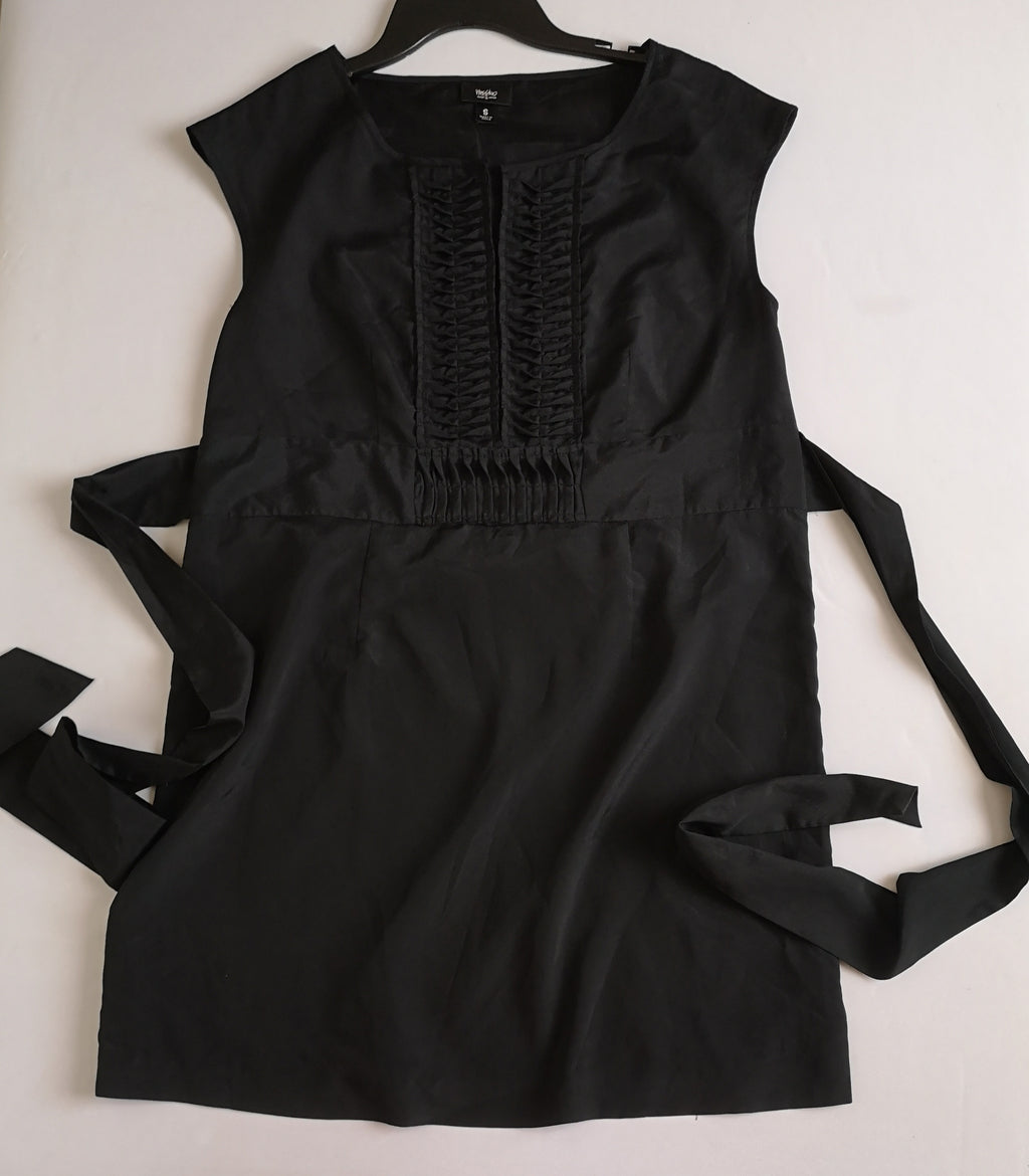 Vestido con cinto