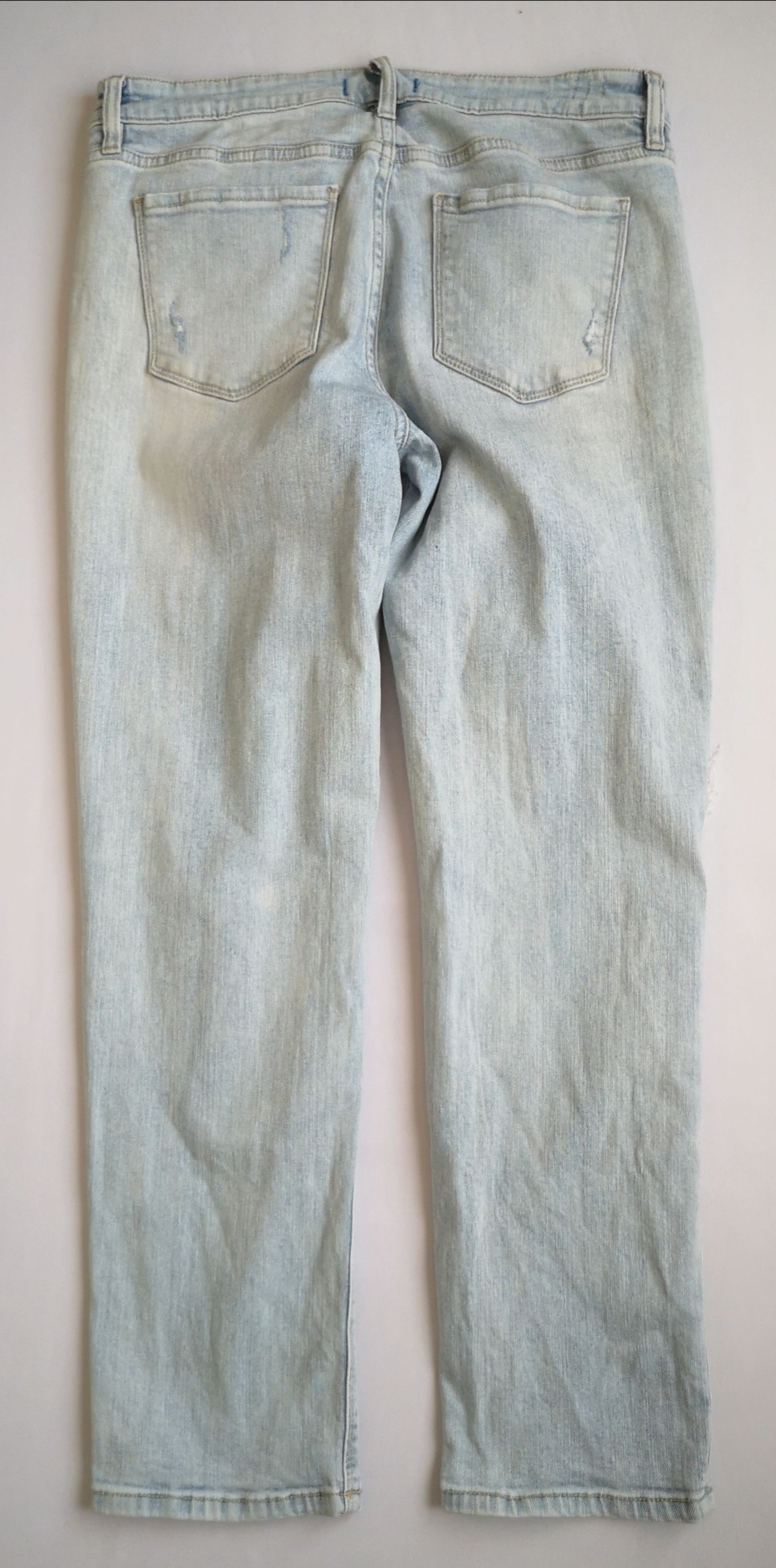 Jeans rasgado con sueter tejido ❤️