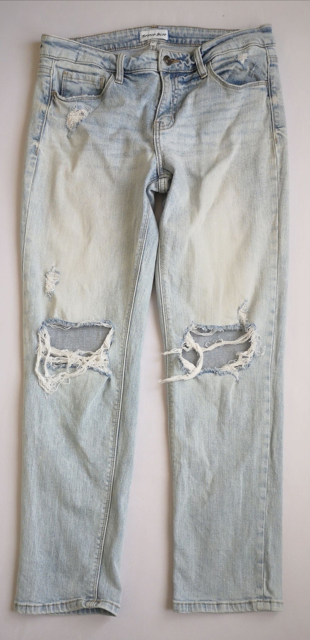 Jeans rasgado con sueter tejido ❤️