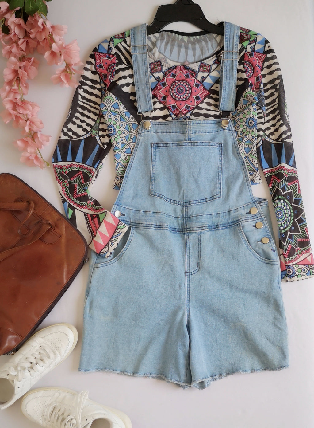 Blusa corta con overol ❤️